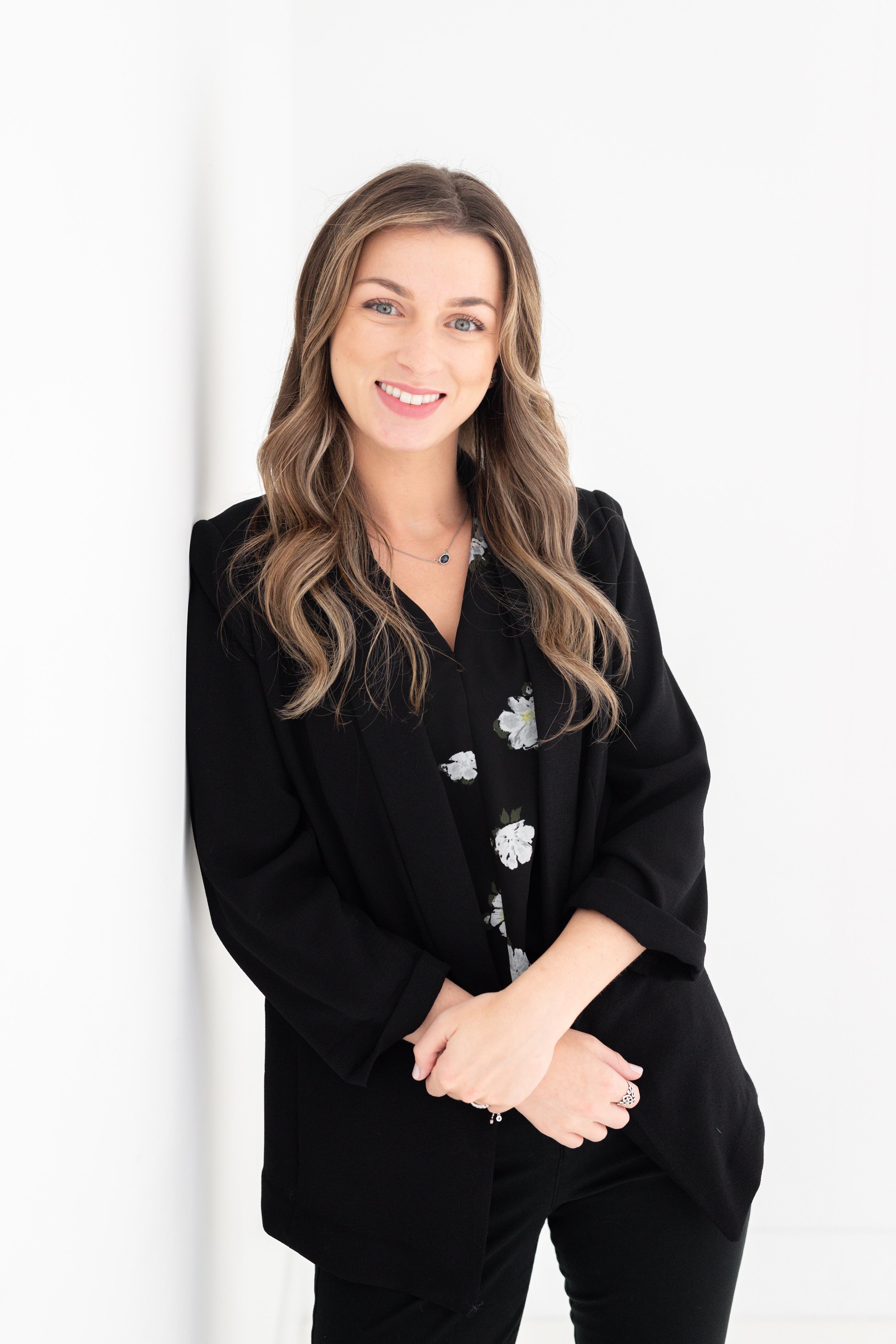 Maddie Tedder Headshot Mini Sesion-37.jpg