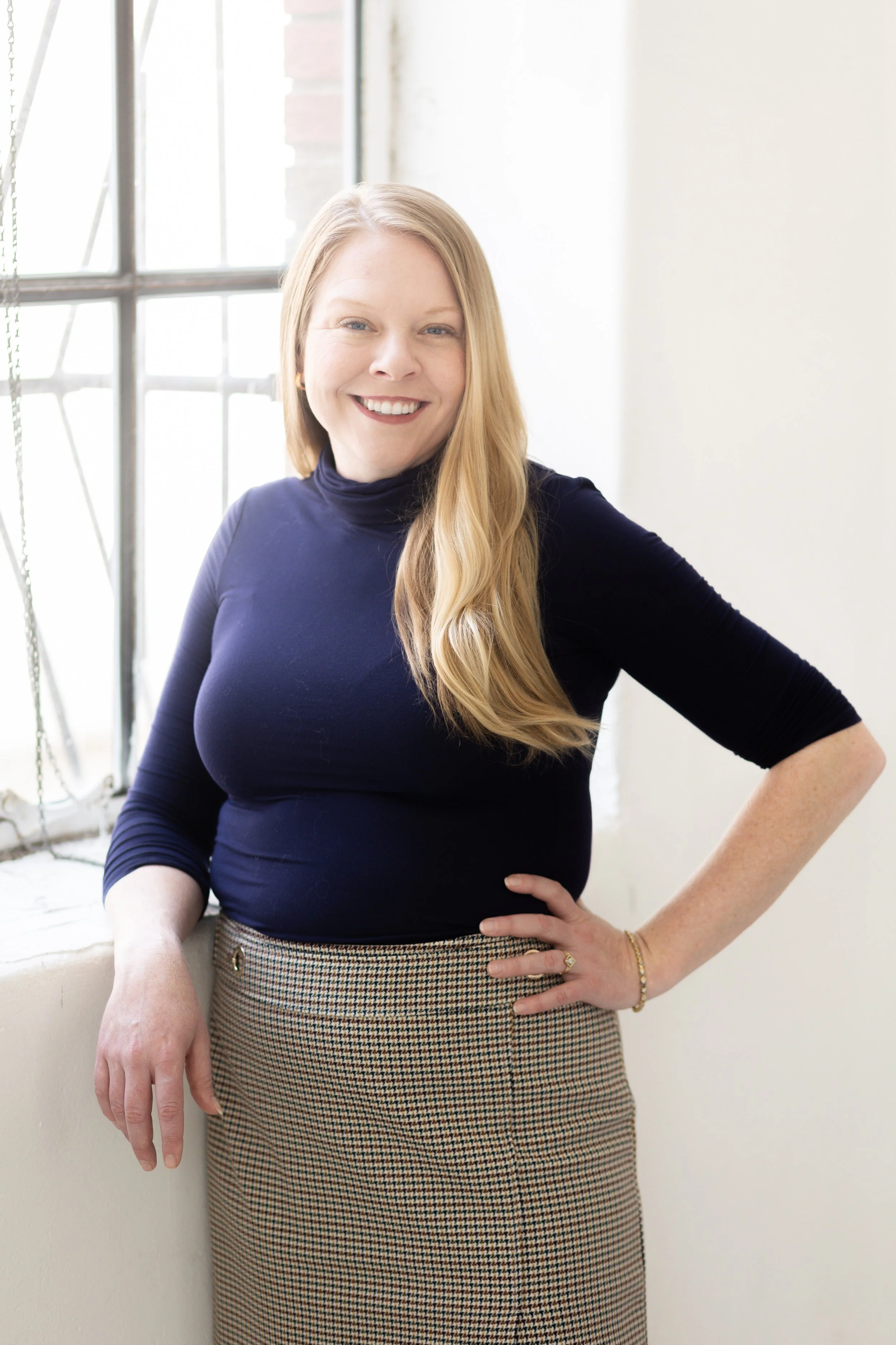 Lauren Olechna Headshot Mini Session-30.jpg