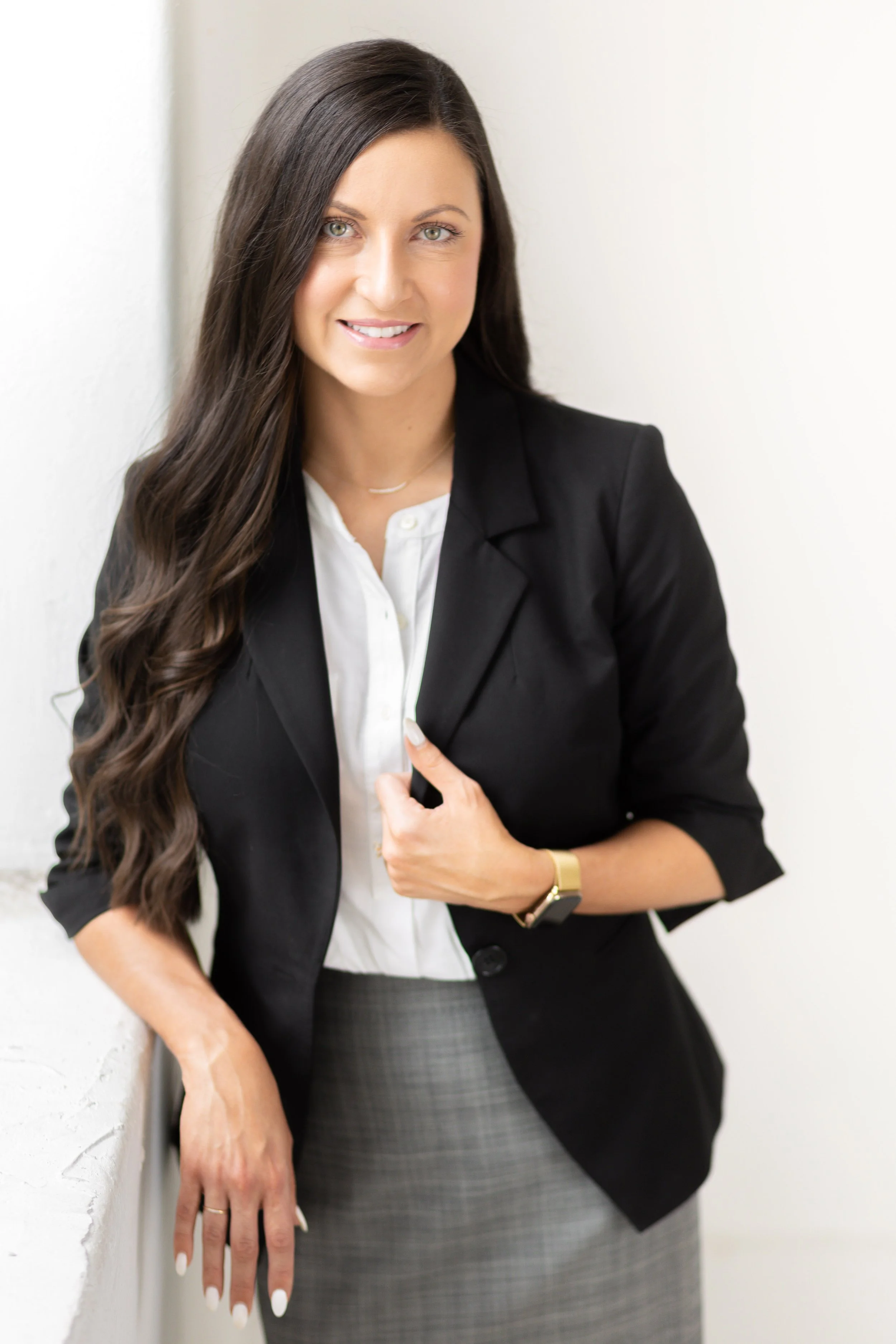 Lauren Edmisson Headshot Mini Session-17.jpg