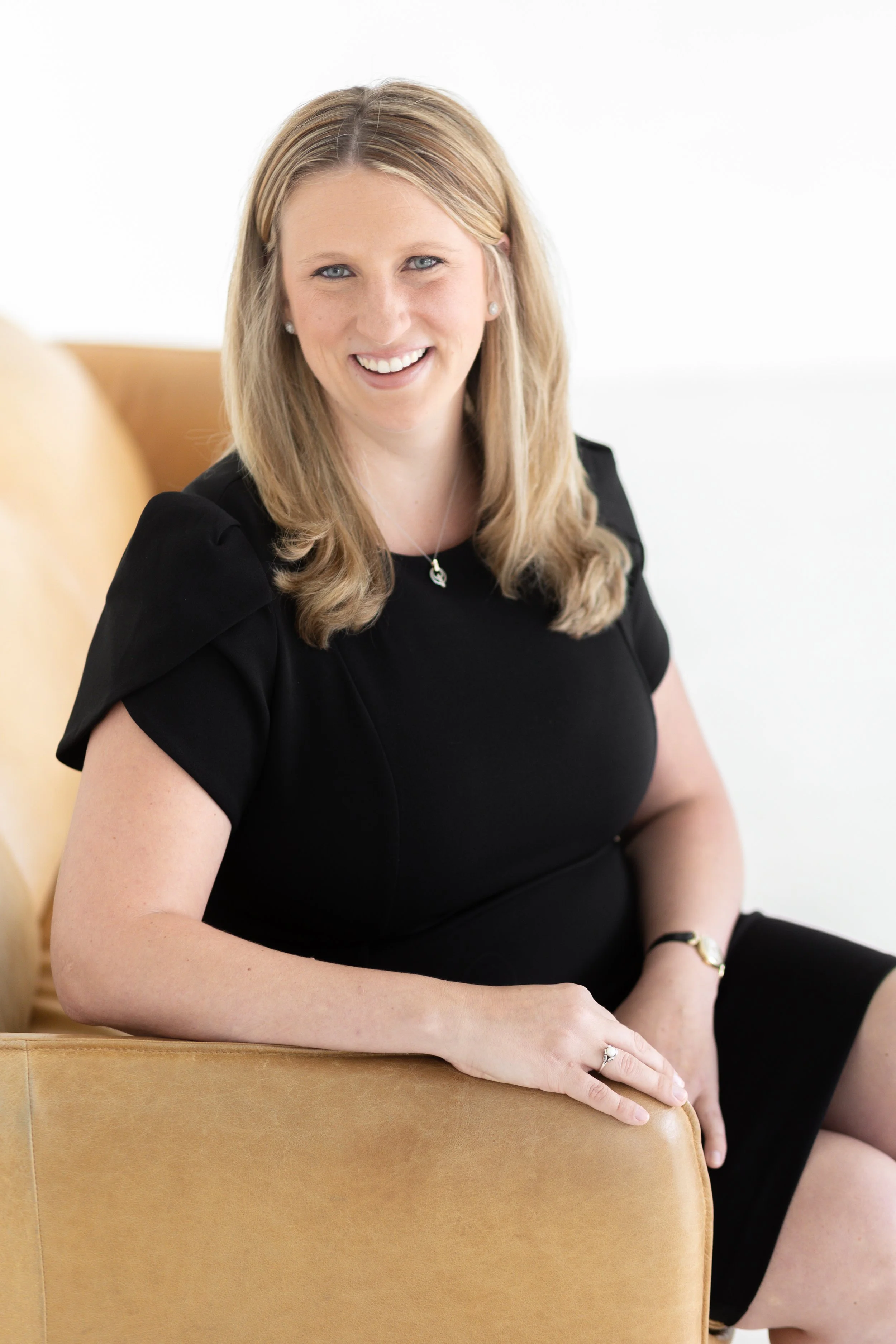 Brittany Dietz Headshot Mini Session-10.jpg