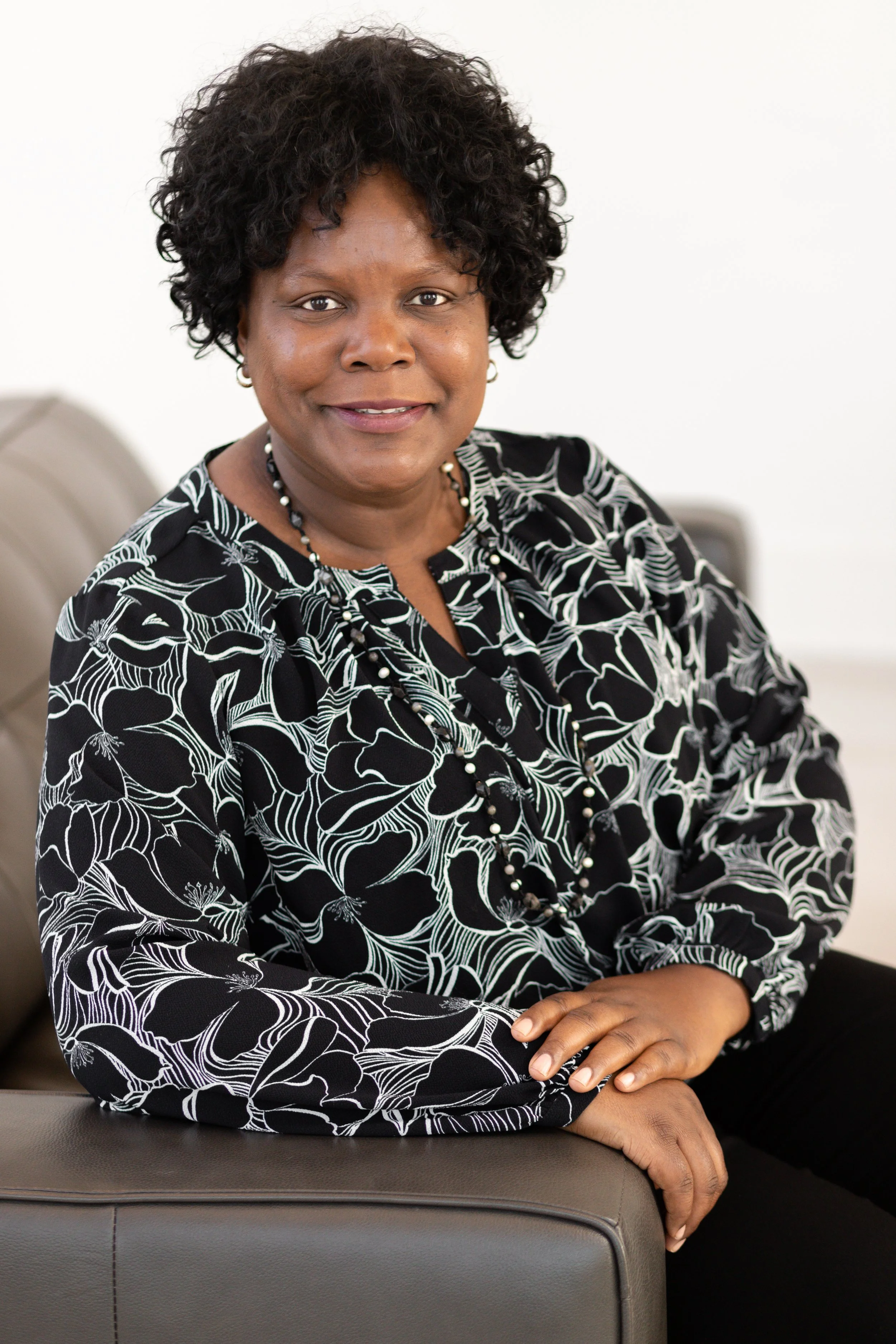 Linda Gallus Headshot Mini Session-16.jpg