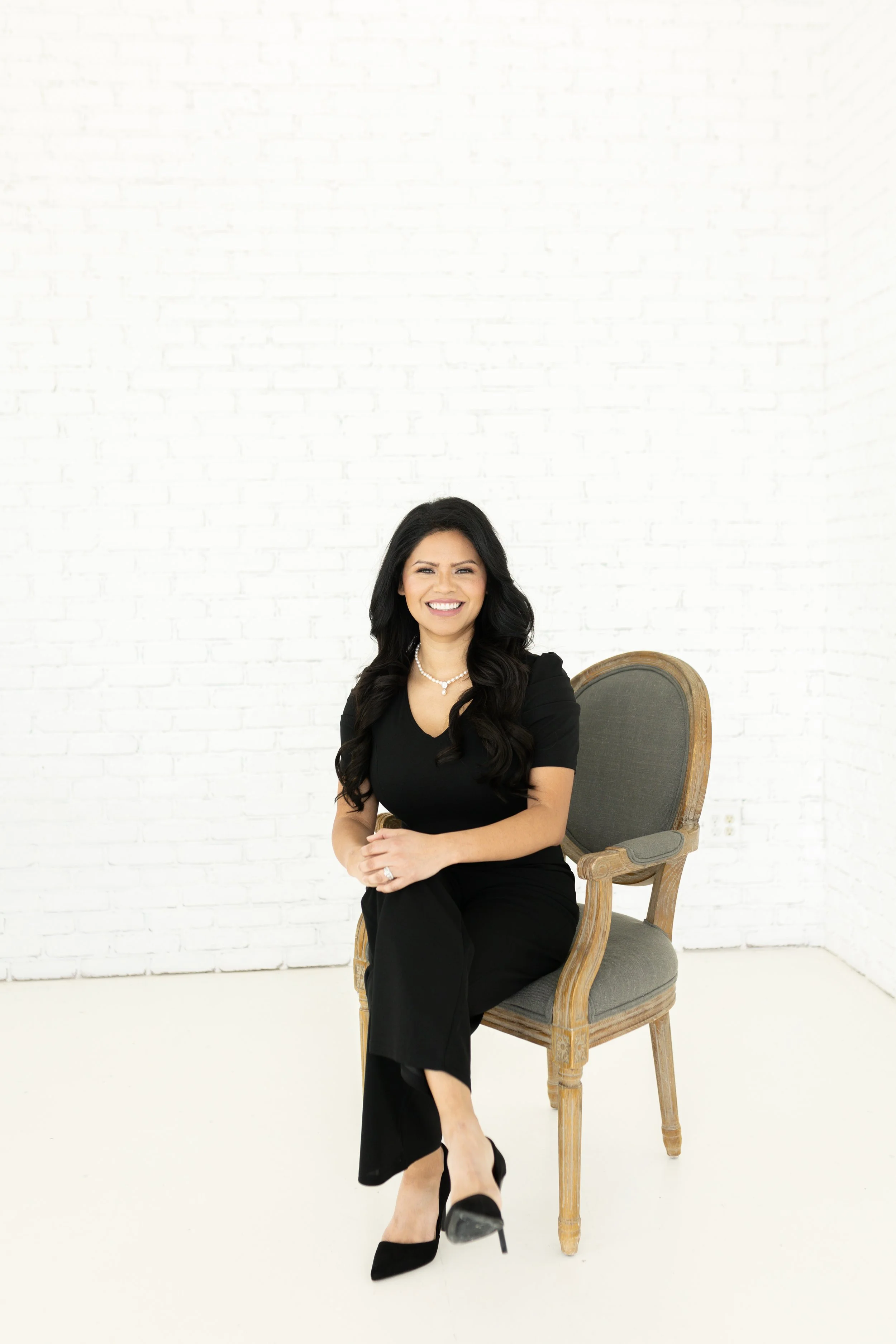 Claudia Knight Headshot Mini Session-19.jpg