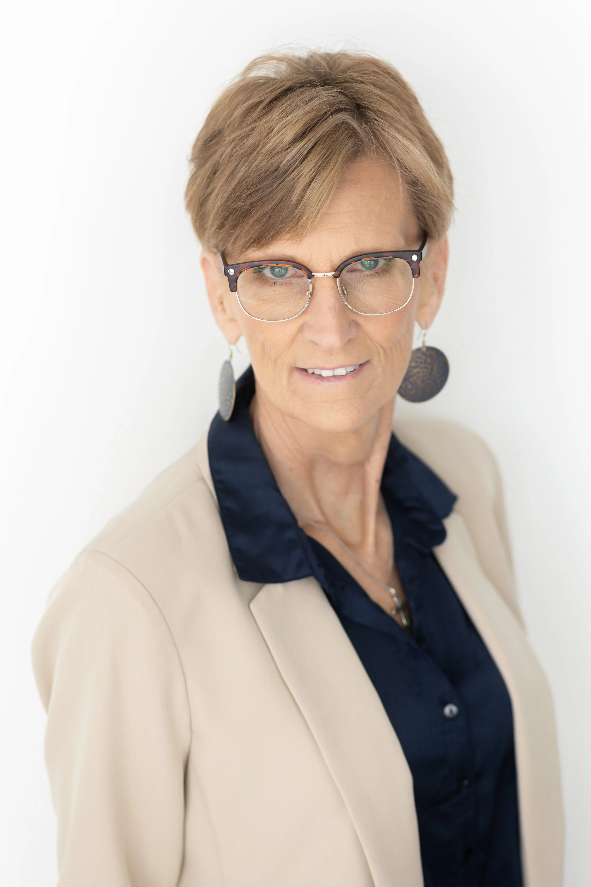 Chandler Hoagland Headshot Mini Session-3.jpg