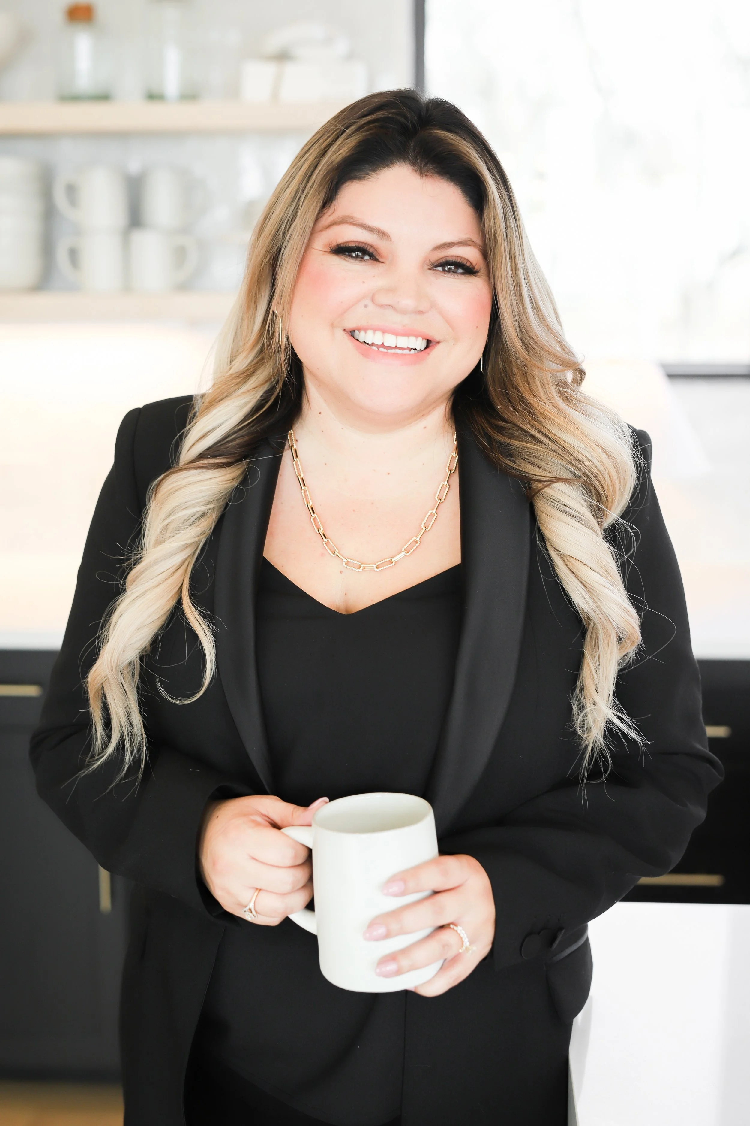 Venesa Acosta Branding Session-11.jpg