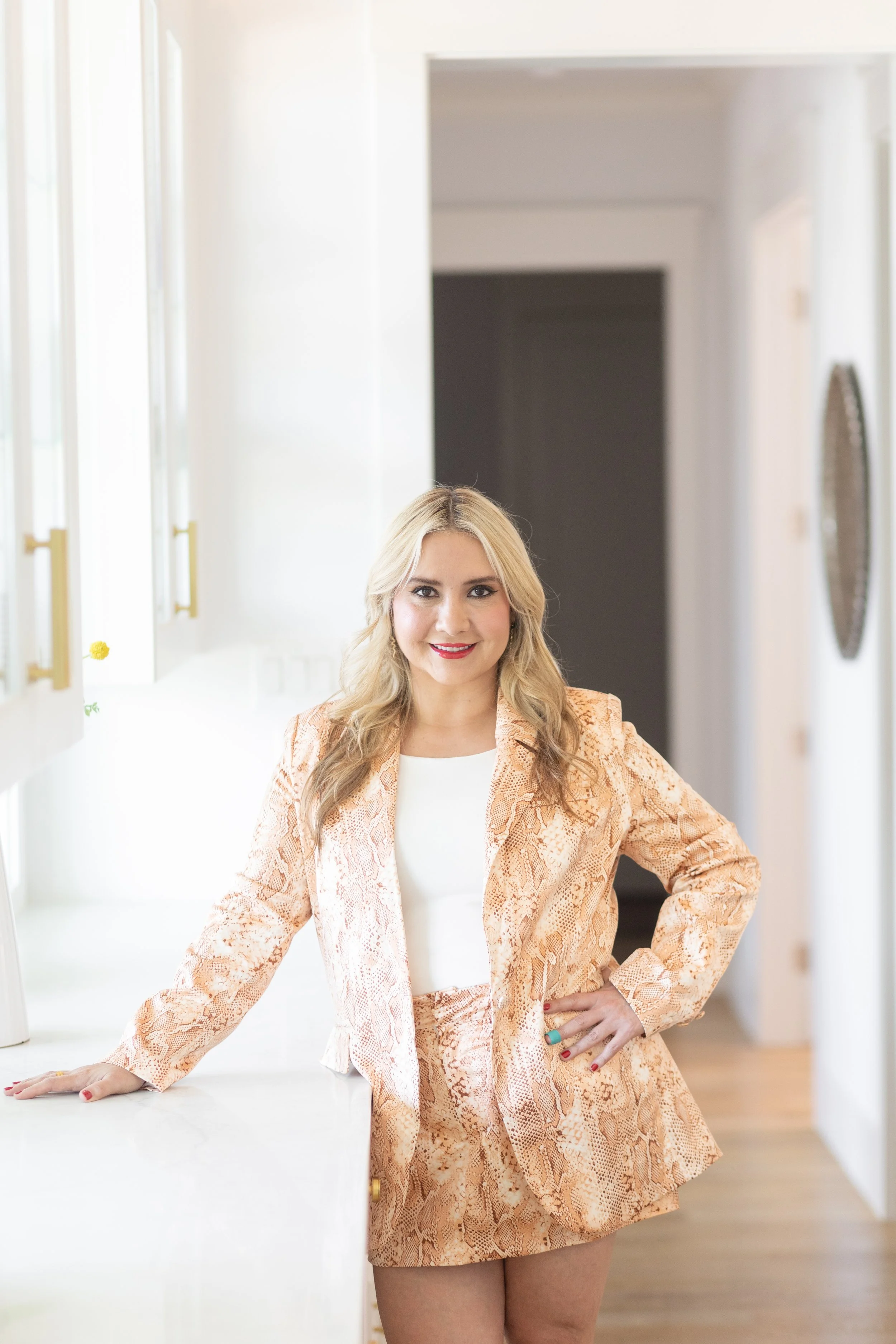 Maribel Saldivar Branding Session-8.jpg