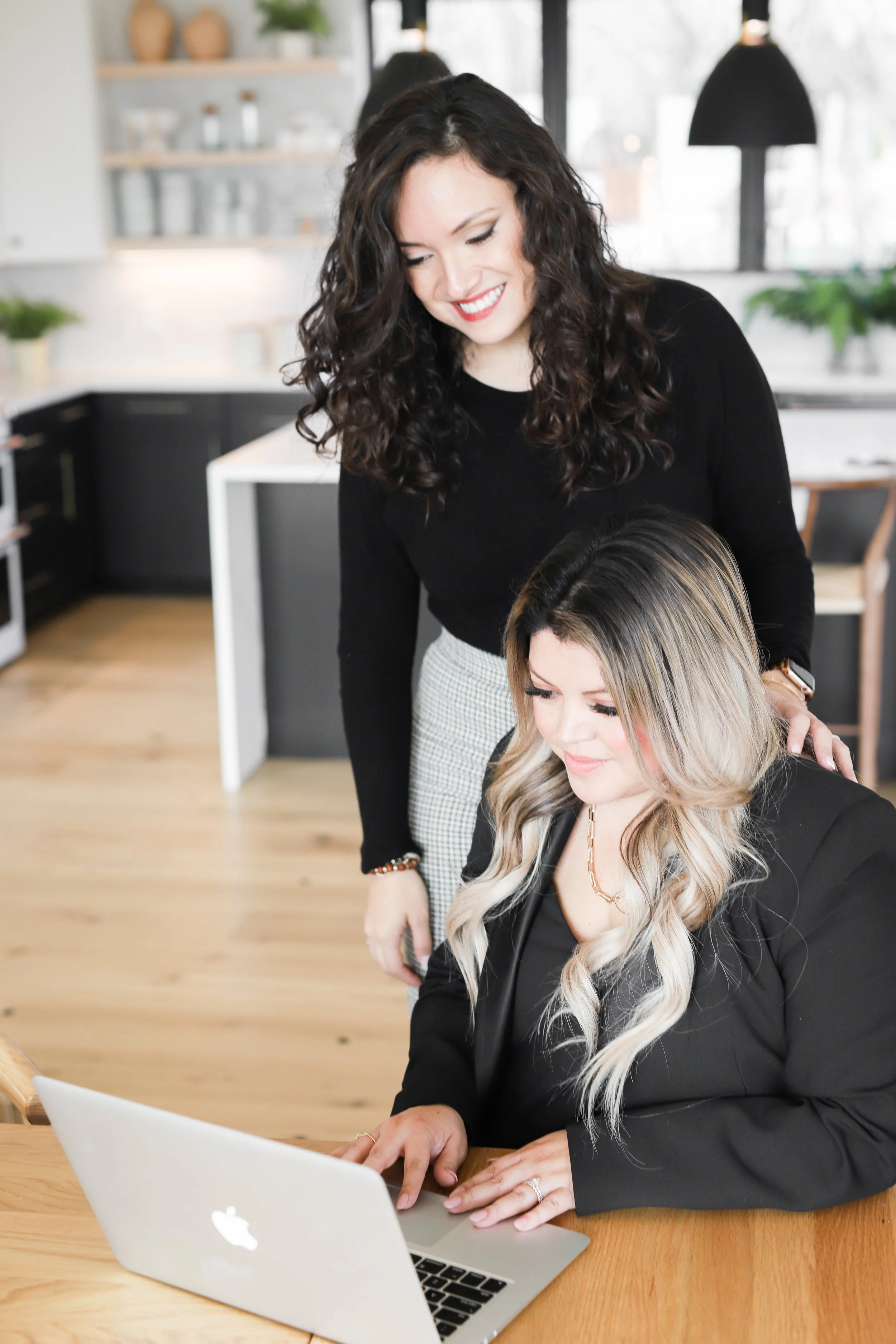 Venesa Acosta Branding Session-32.jpg