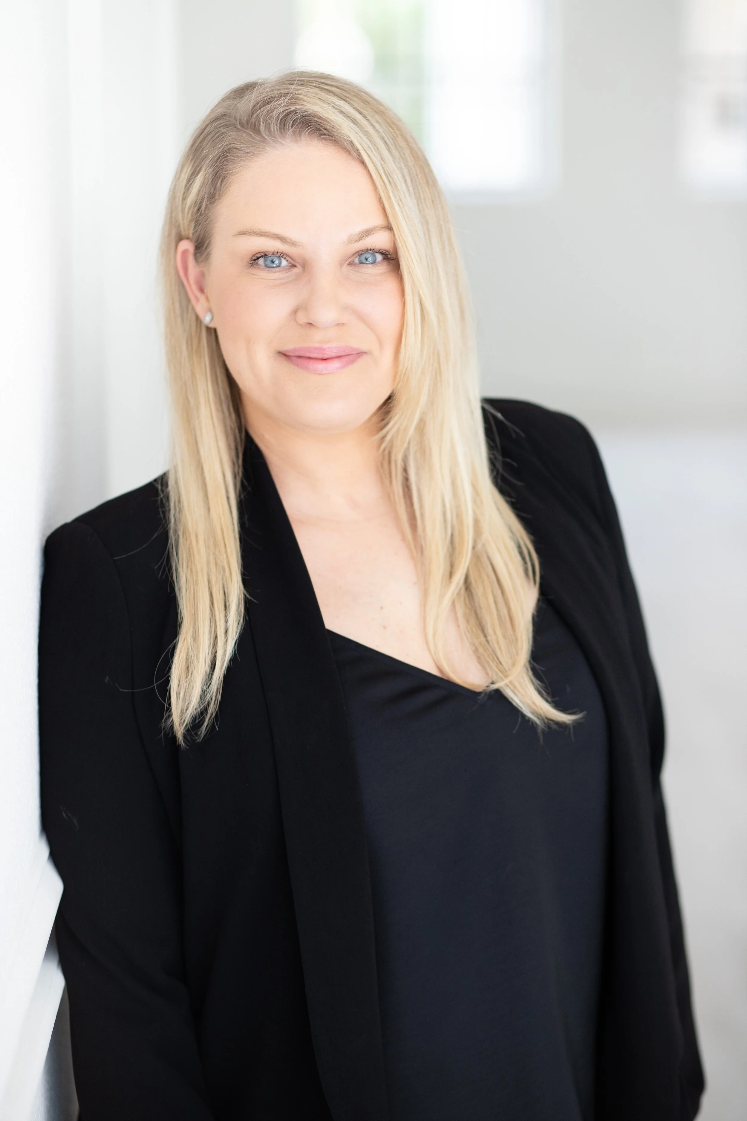 Laura Ciardetti Headshot session-15.jpg