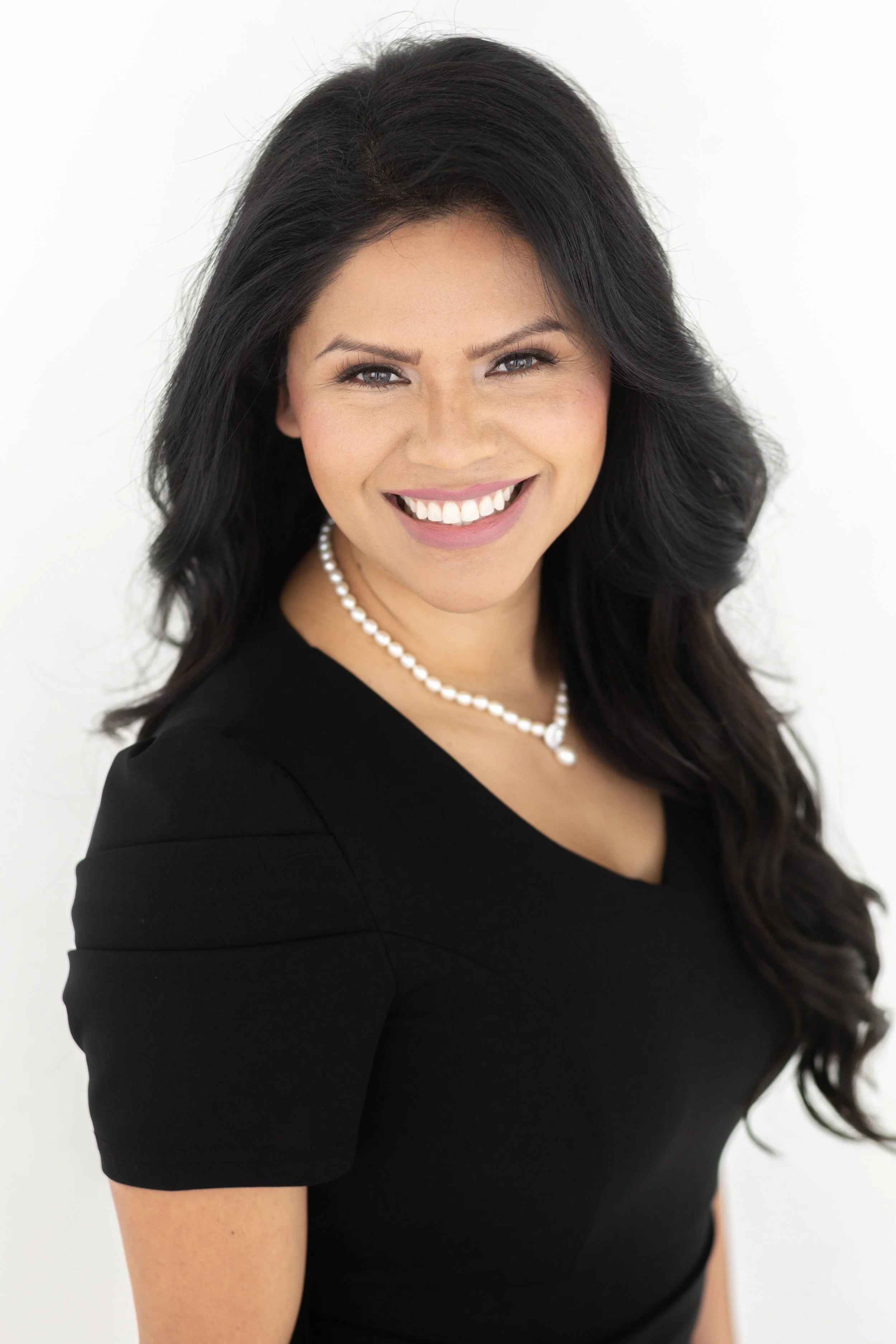 Claudia Knight Headshot Mini Session-2.jpg