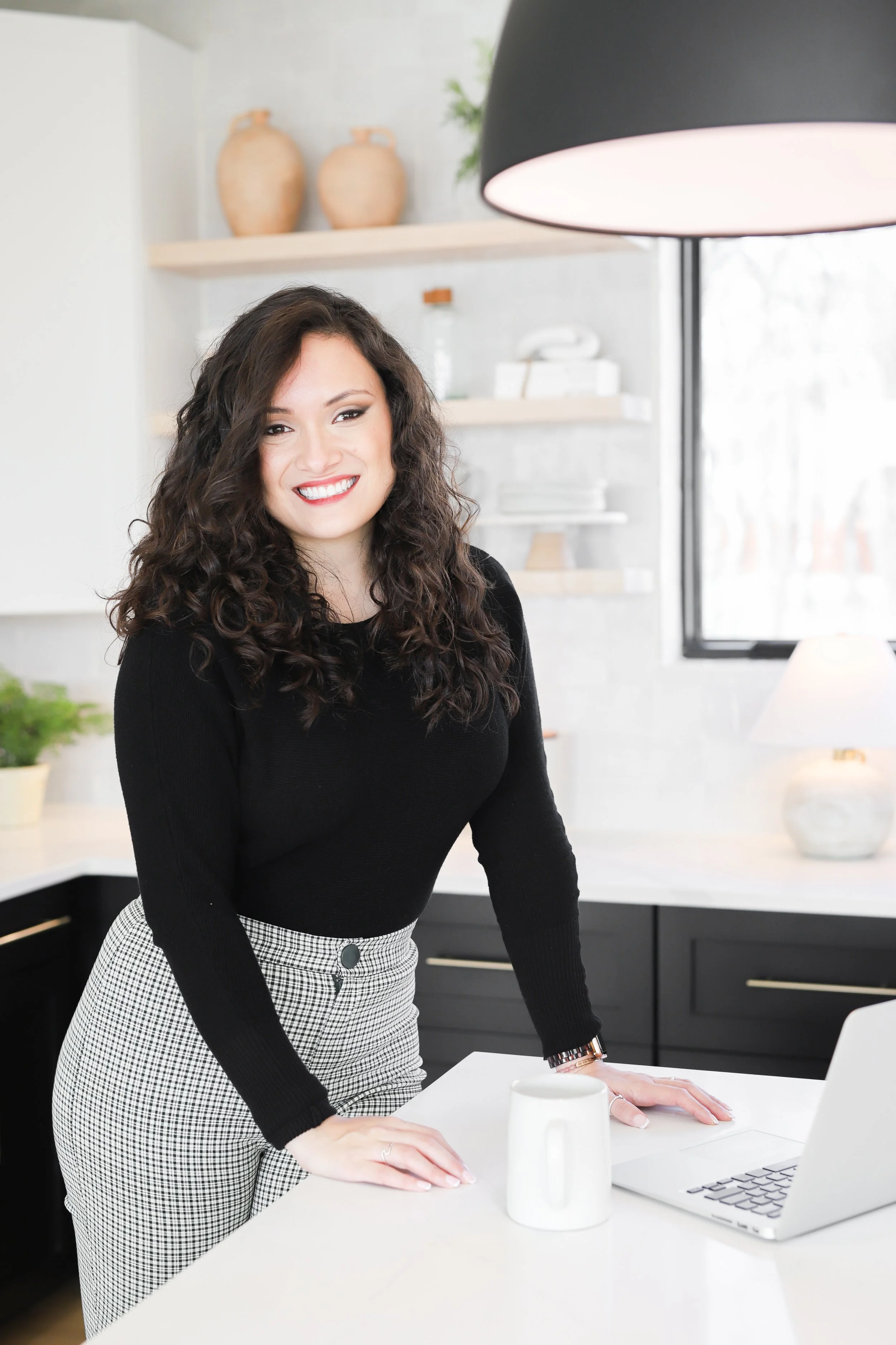 Venesa Acosta Branding Session-20.jpg