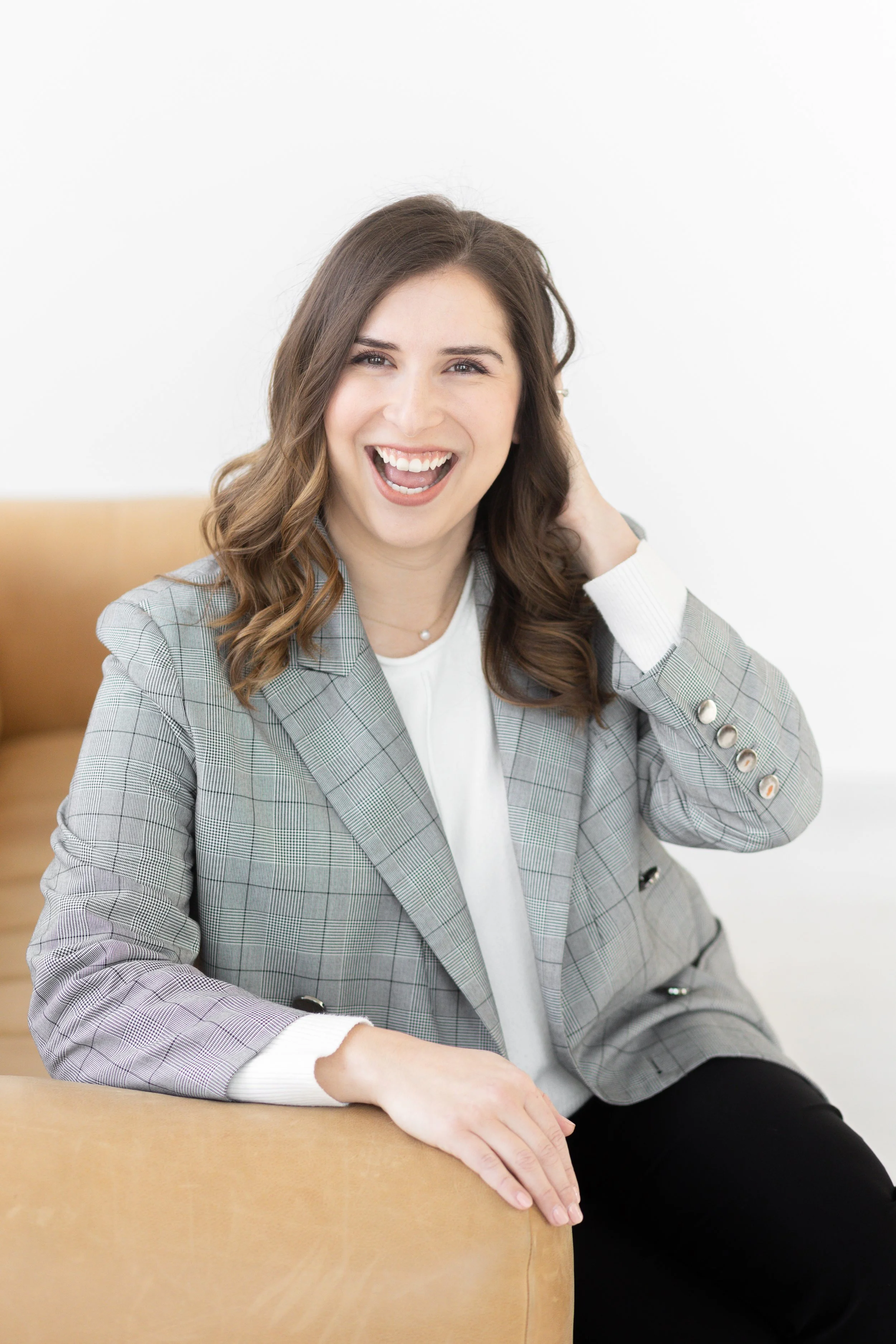 Andrea Thorne-Thomsen Headshot Mini Session-19.jpg