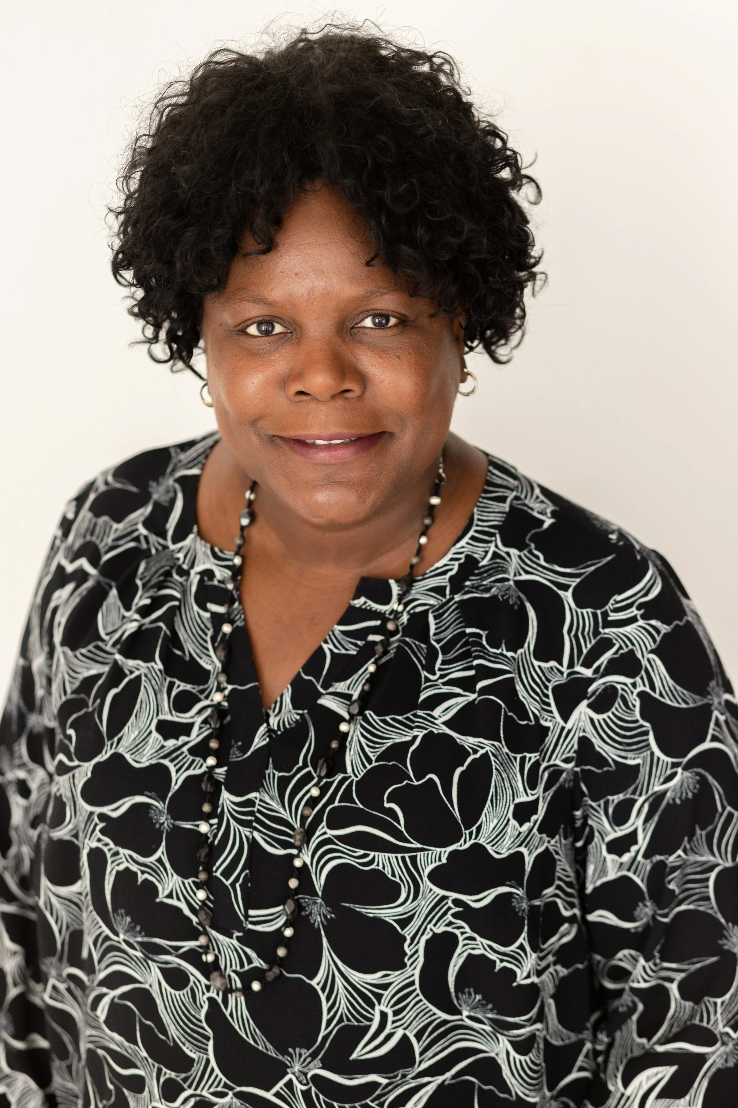 Linda Gallus Headshot Mini Session-7.jpg