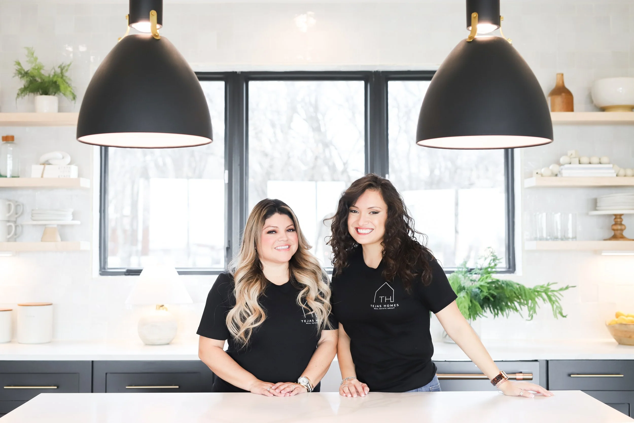 Venesa Acosta Branding Session-77.jpg