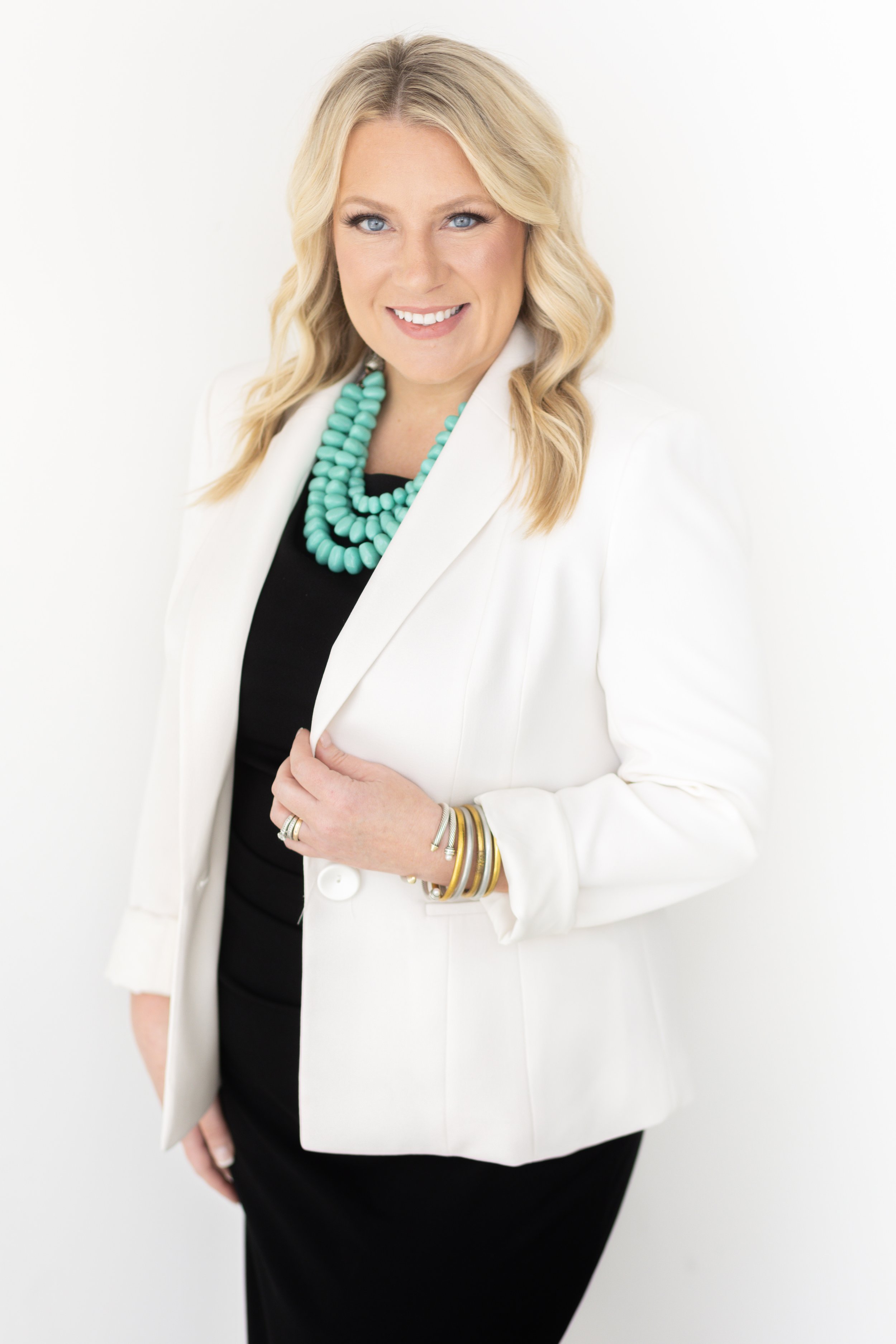 Melissa Heiss Headshot Mini Session-7.jpg