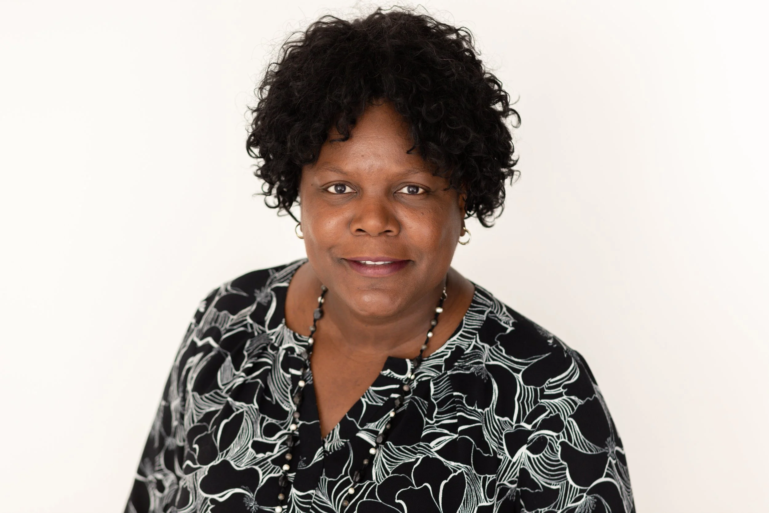 Linda Gallus Headshot Mini Session-8.jpg