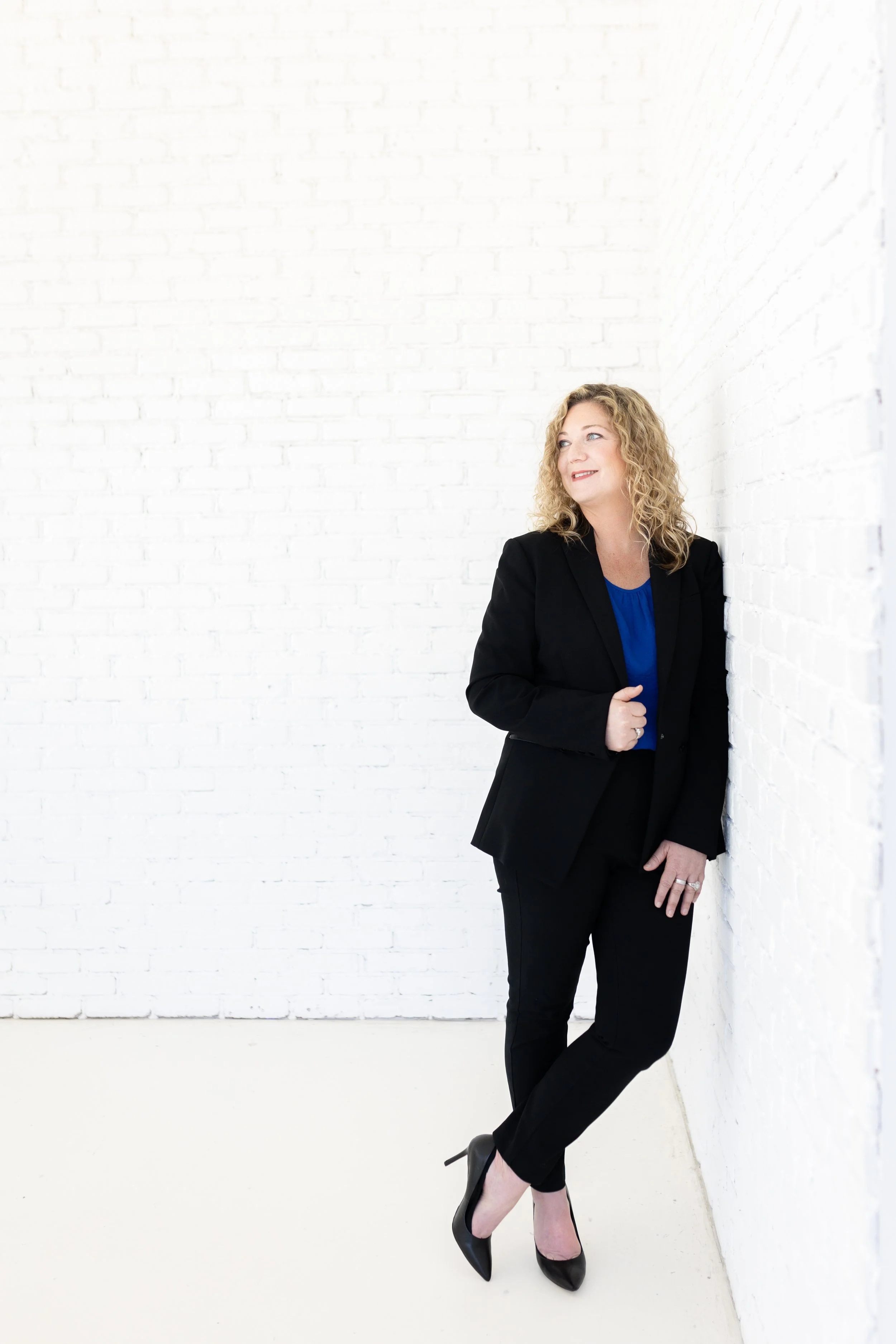 Rachael Kelly Headshot Mini Session-16.jpg