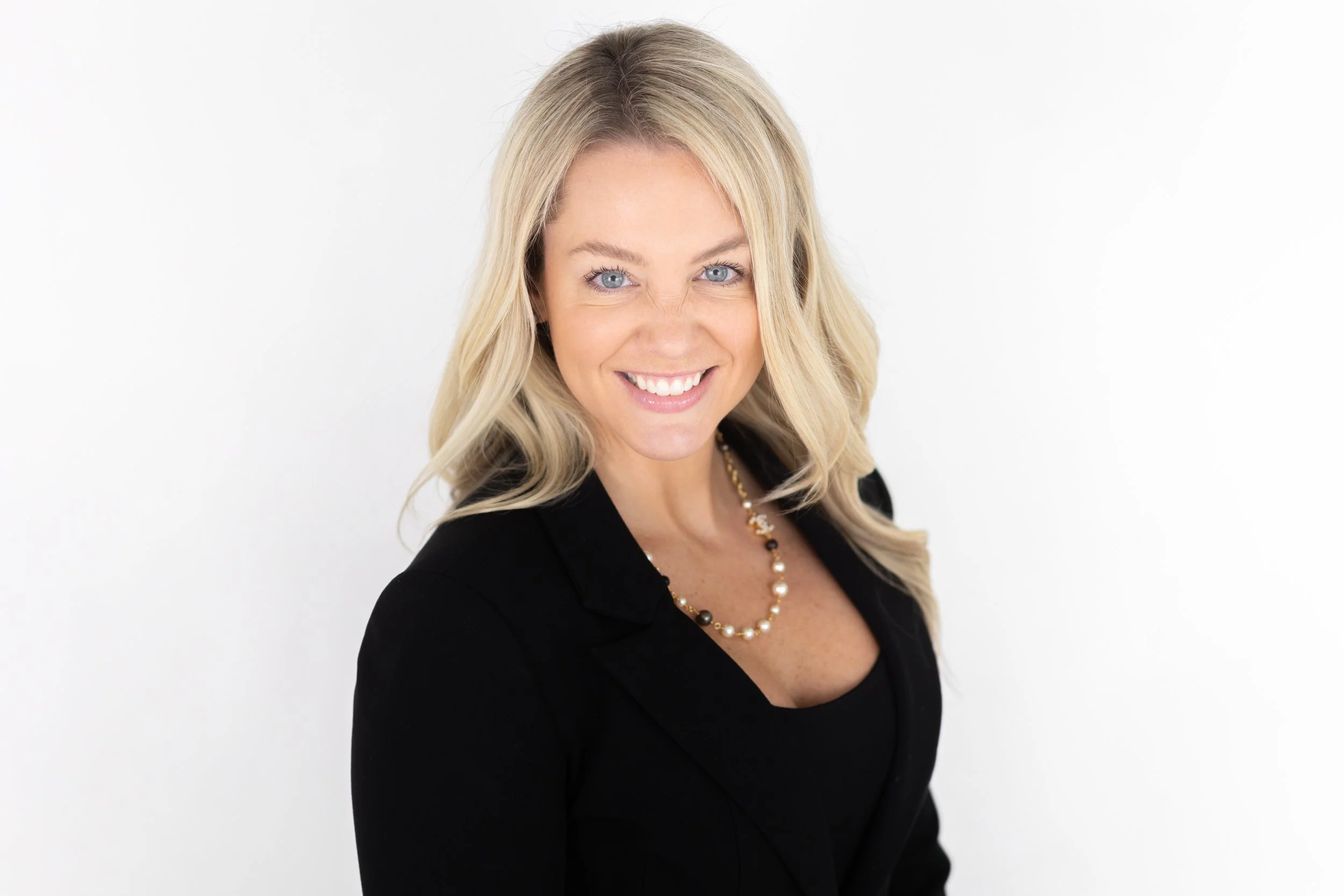 Jesselyn Hayes Headshot Mini Session-17.jpg