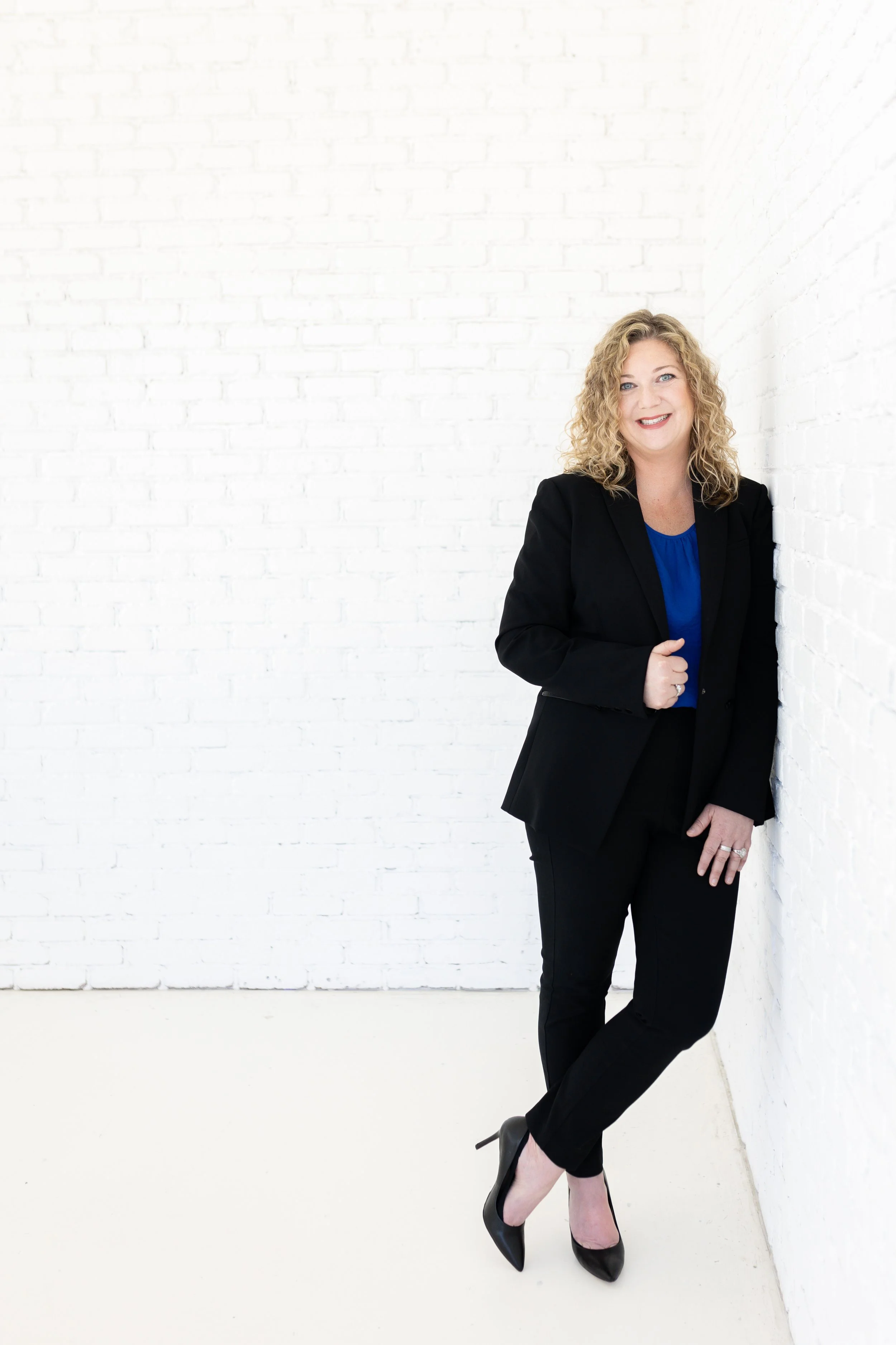 Rachael Kelly Headshot Mini Session-15.jpg