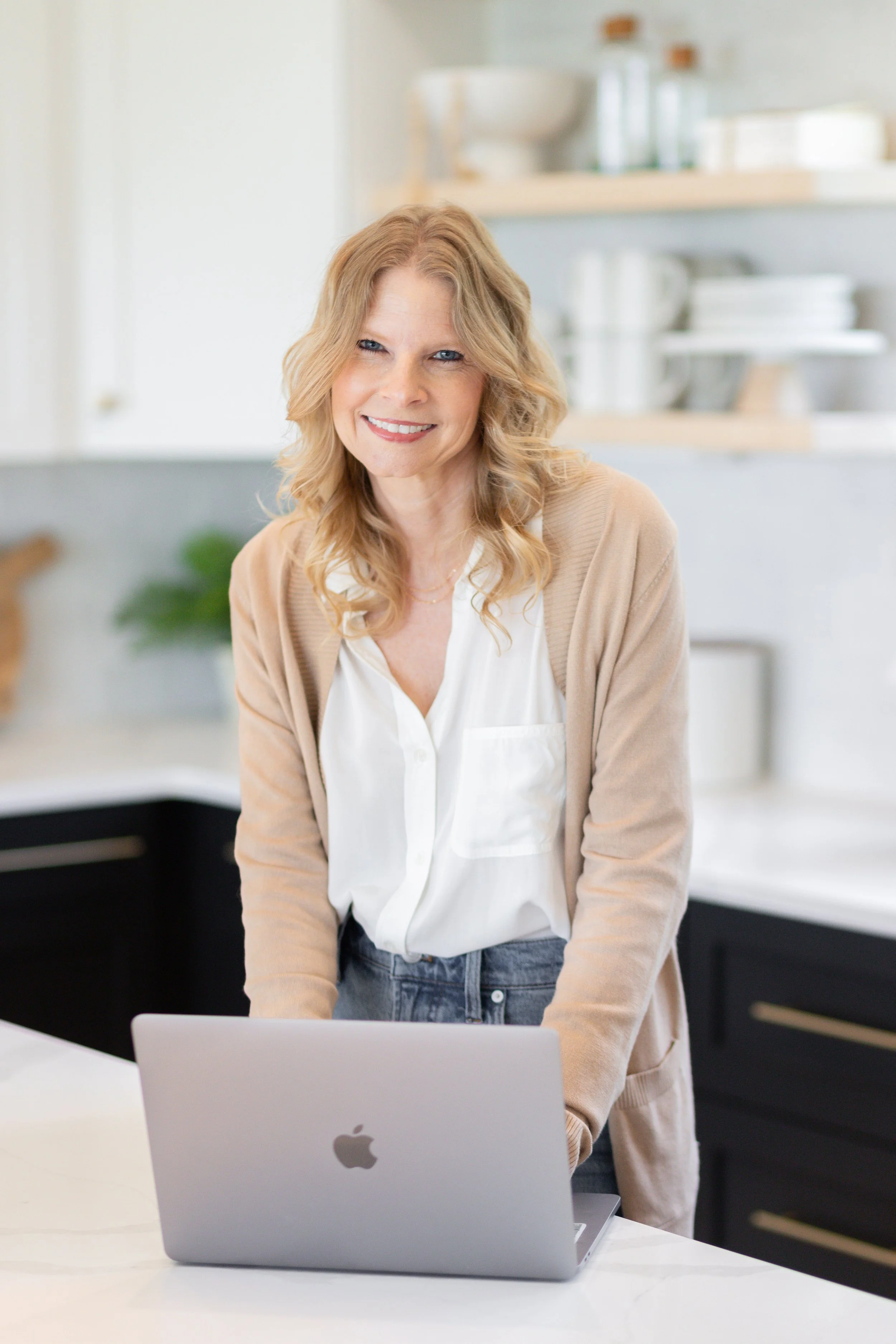 Courtney Forsberg Branding Session-77.jpg