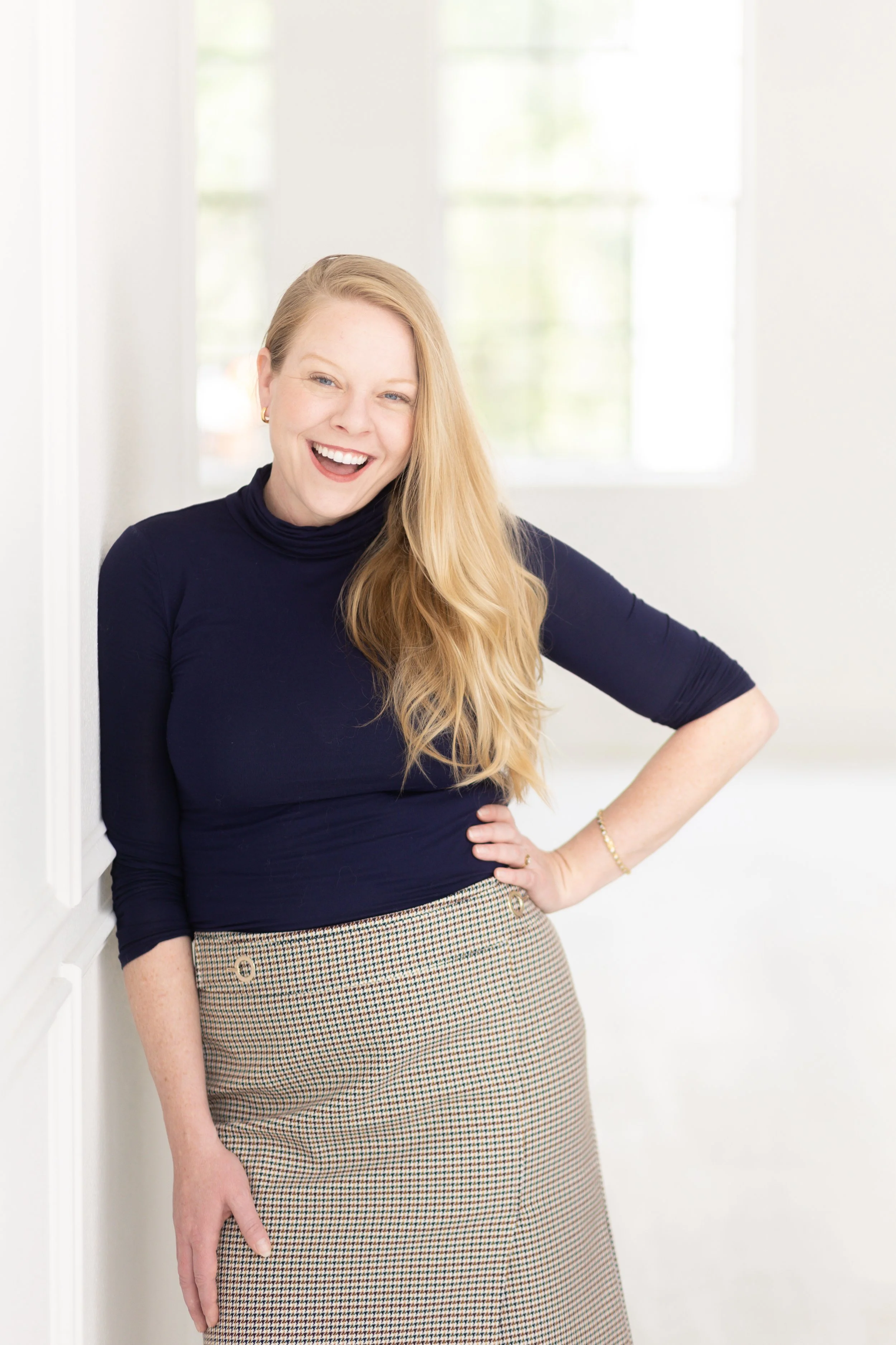 Lauren Olechna Headshot Mini Session-23.jpg