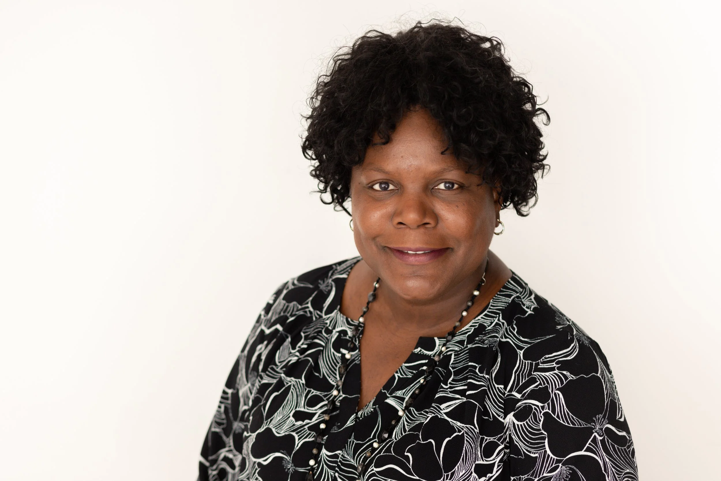 Linda Gallus Headshot Mini Session-5.jpg