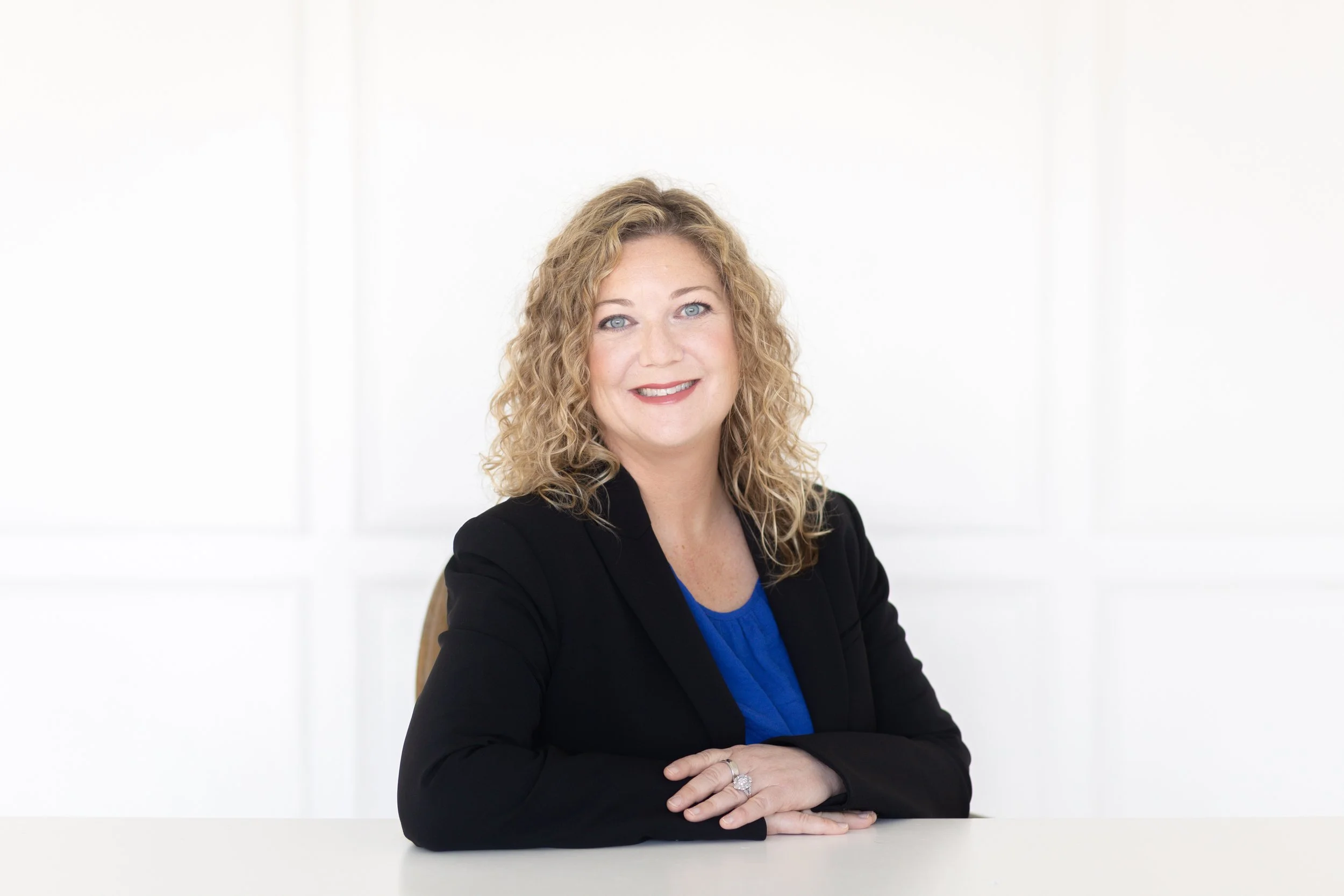 Rachael Kelly Headshot Mini Session-10.jpg