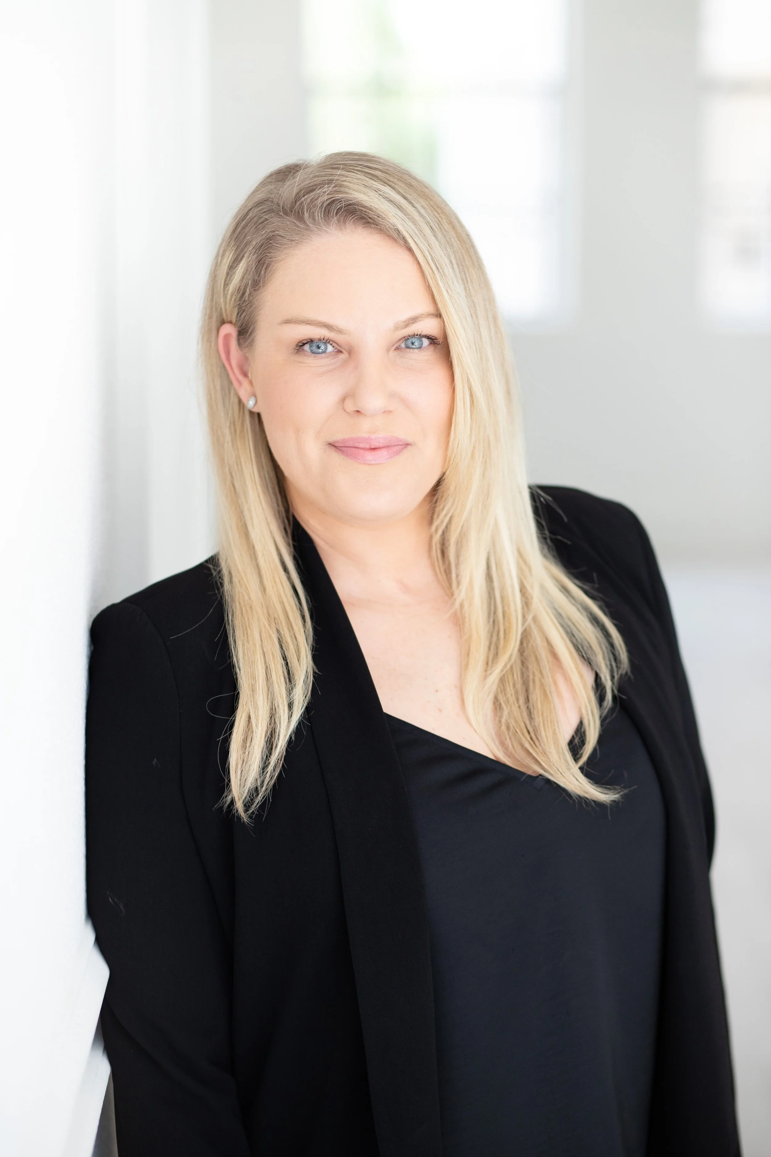 Laura Ciardetti Headshot session-13.jpg