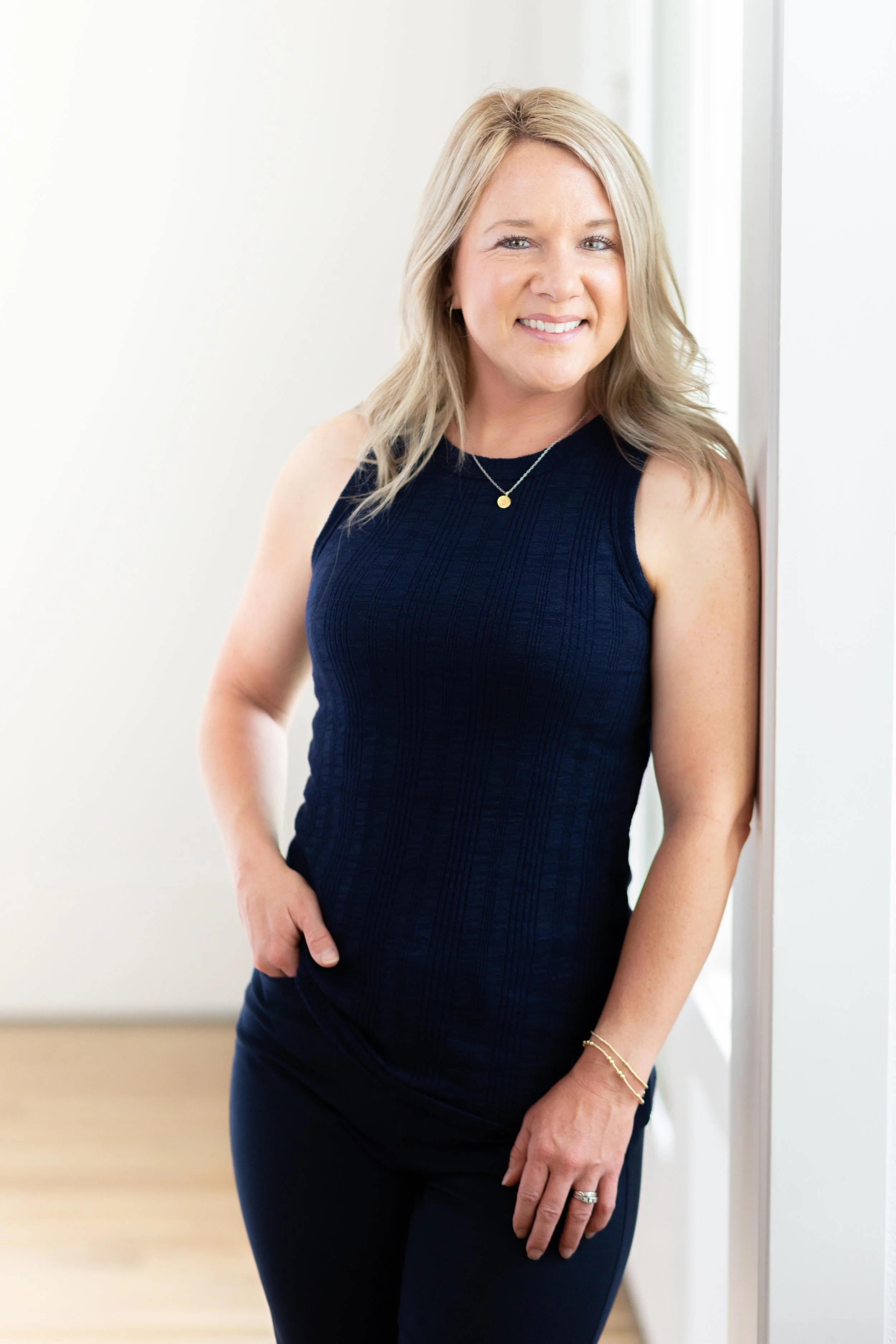 Tomie Fox Branding Session-18.jpg