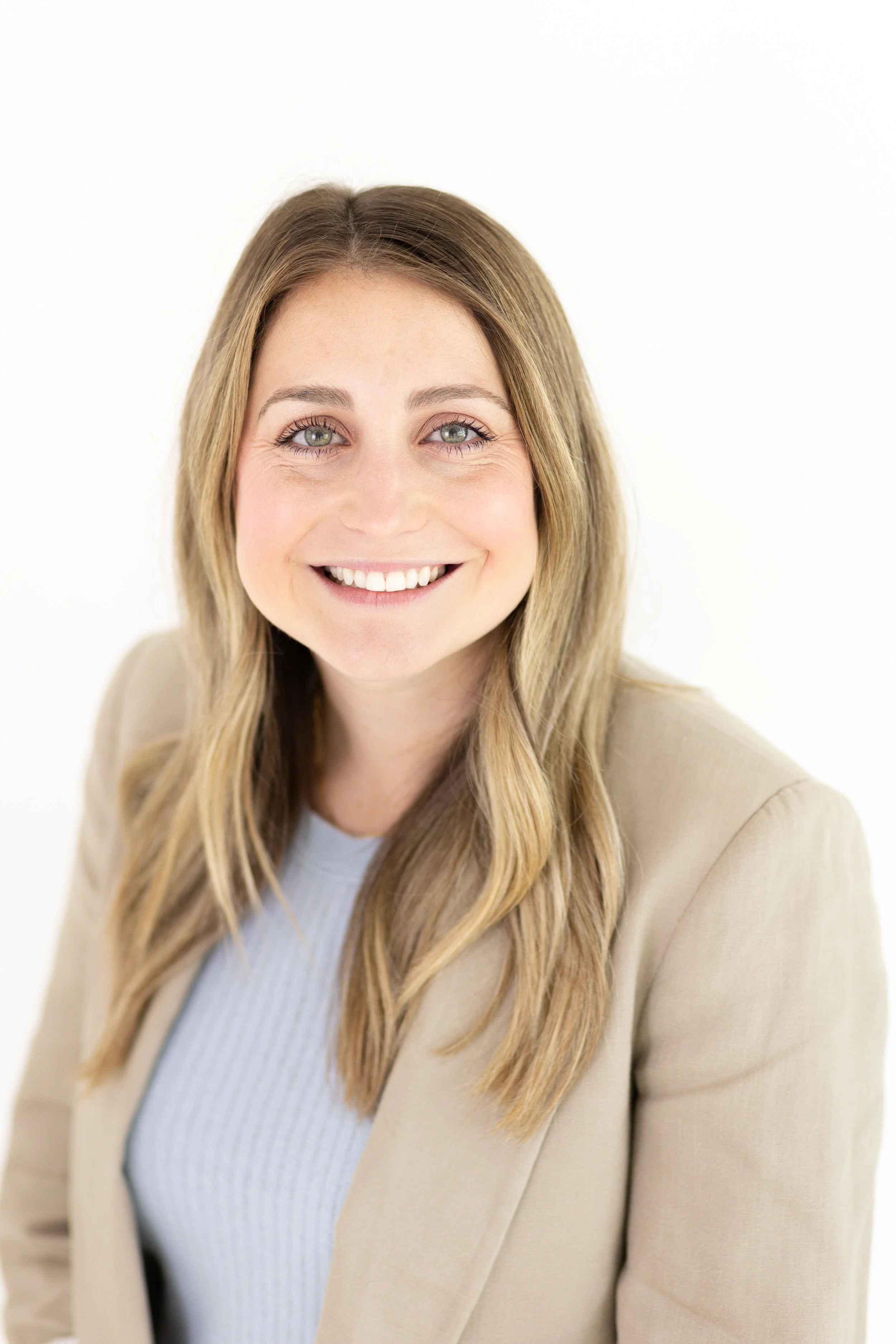 Kendall Bullock Headshot Mini Session-2.jpg