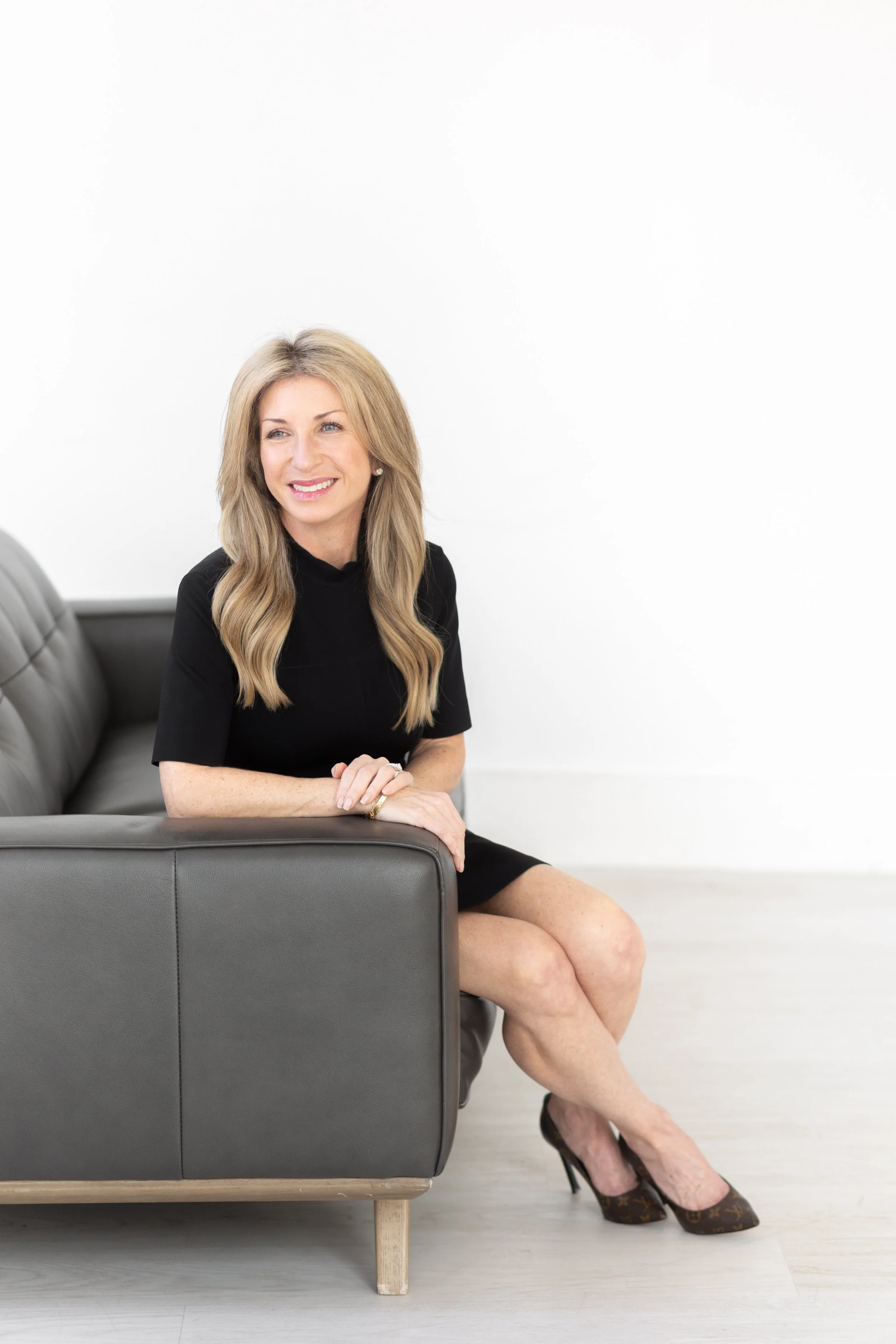 Penny Johnson Headshot Mini Session-14.jpg