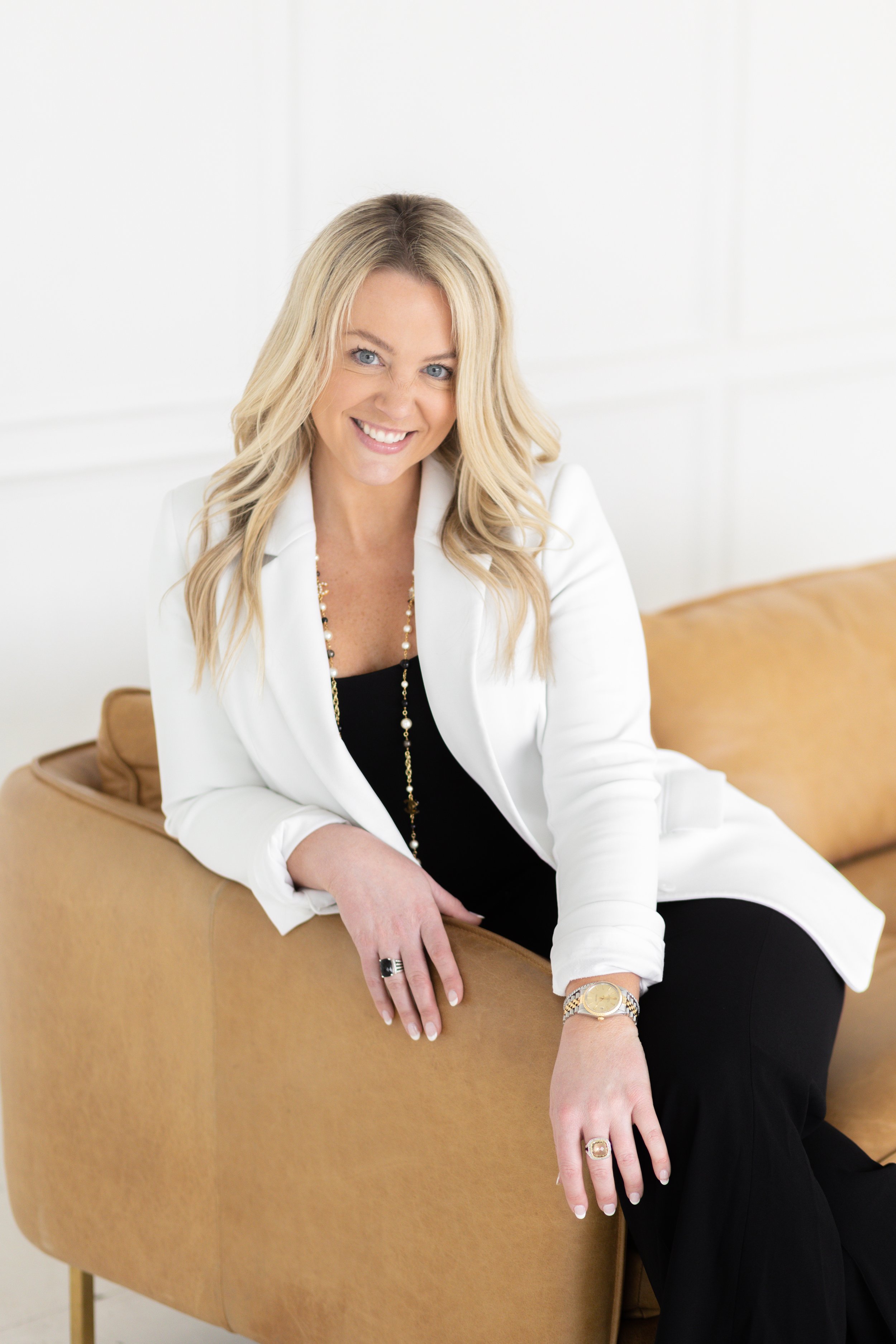 Jesselyn Hayes Headshot Mini Session-34.jpg