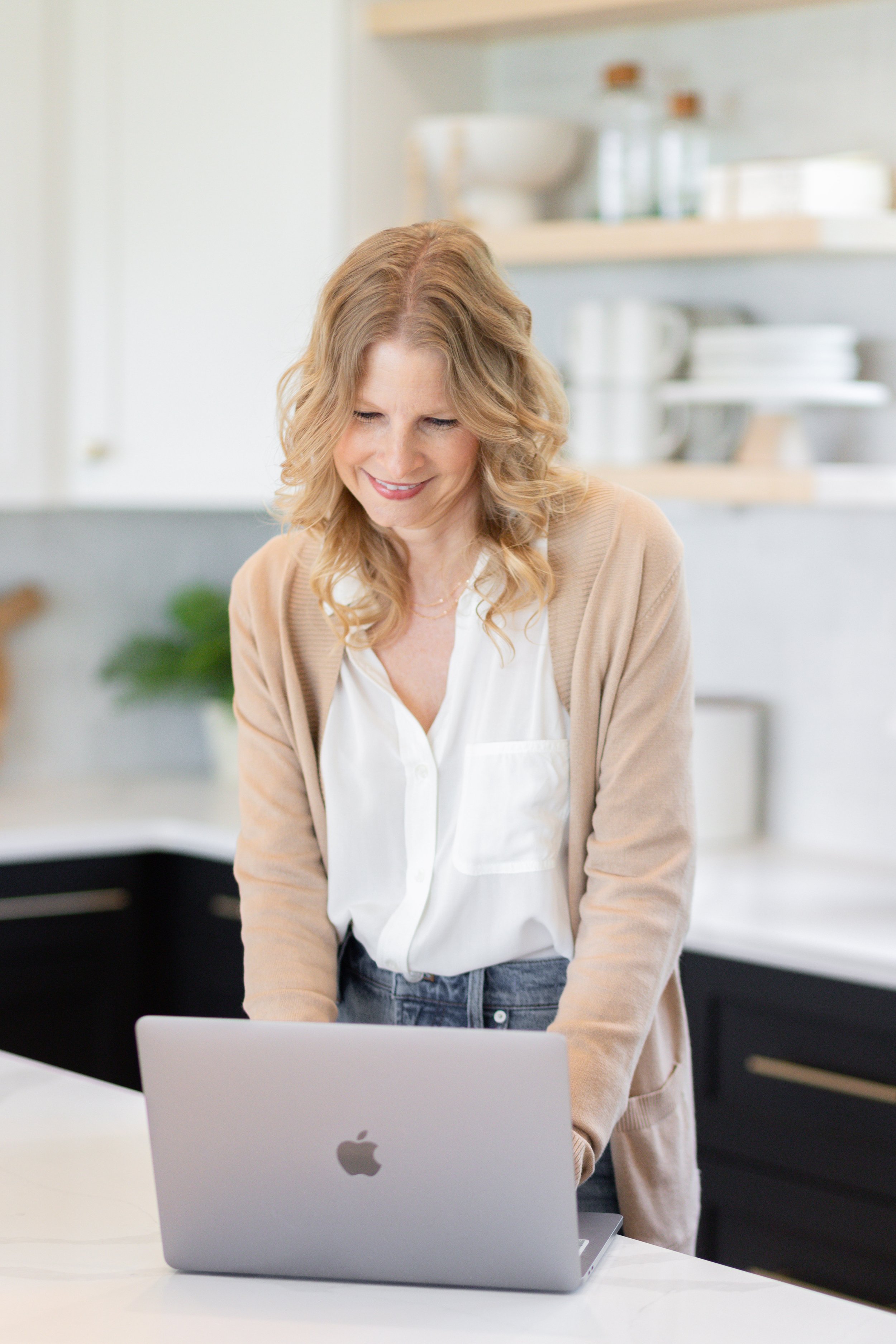 Courtney Forsberg Branding Session-76.jpg