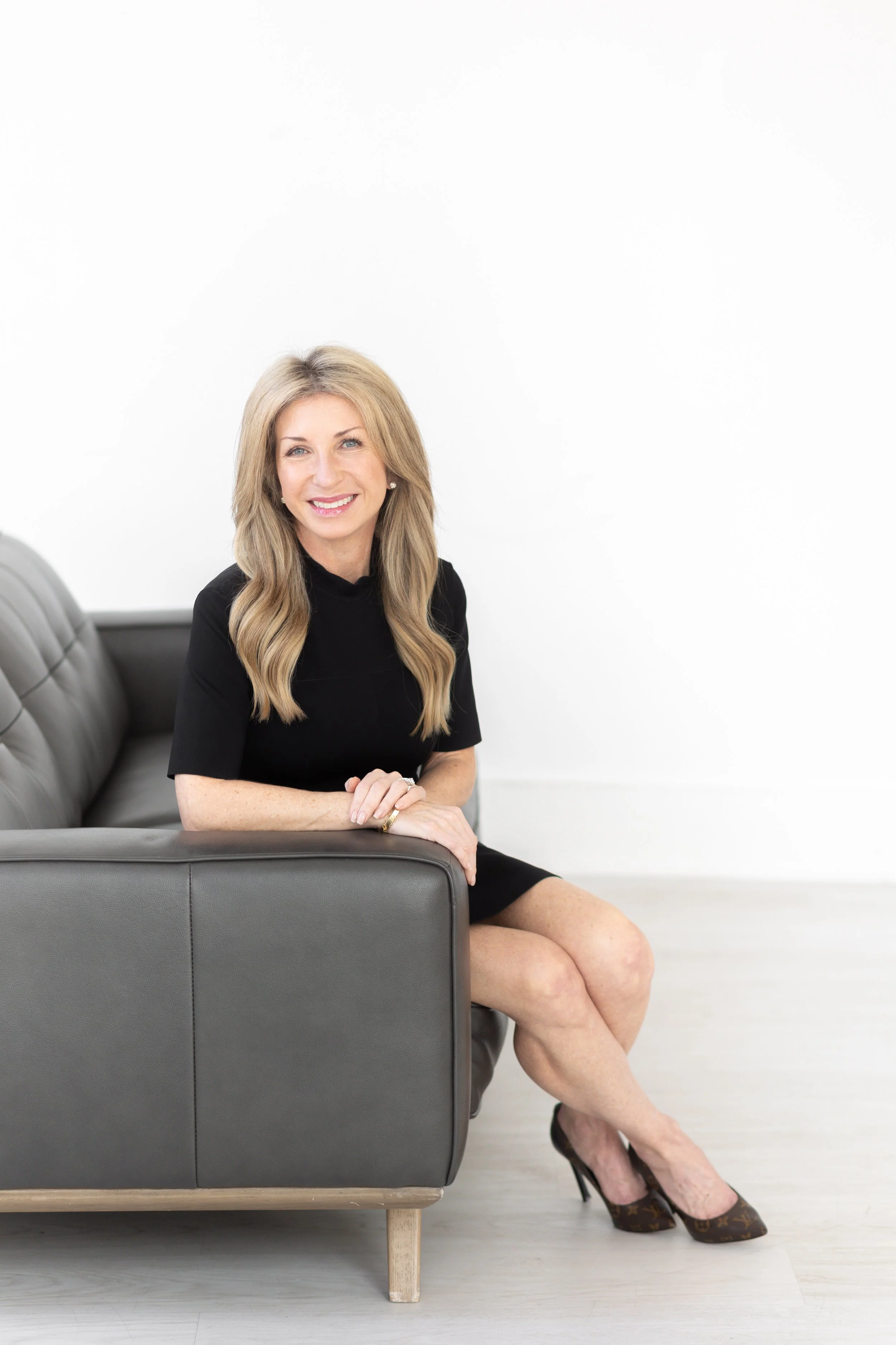 Penny Johnson Headshot Mini Session-13.jpg