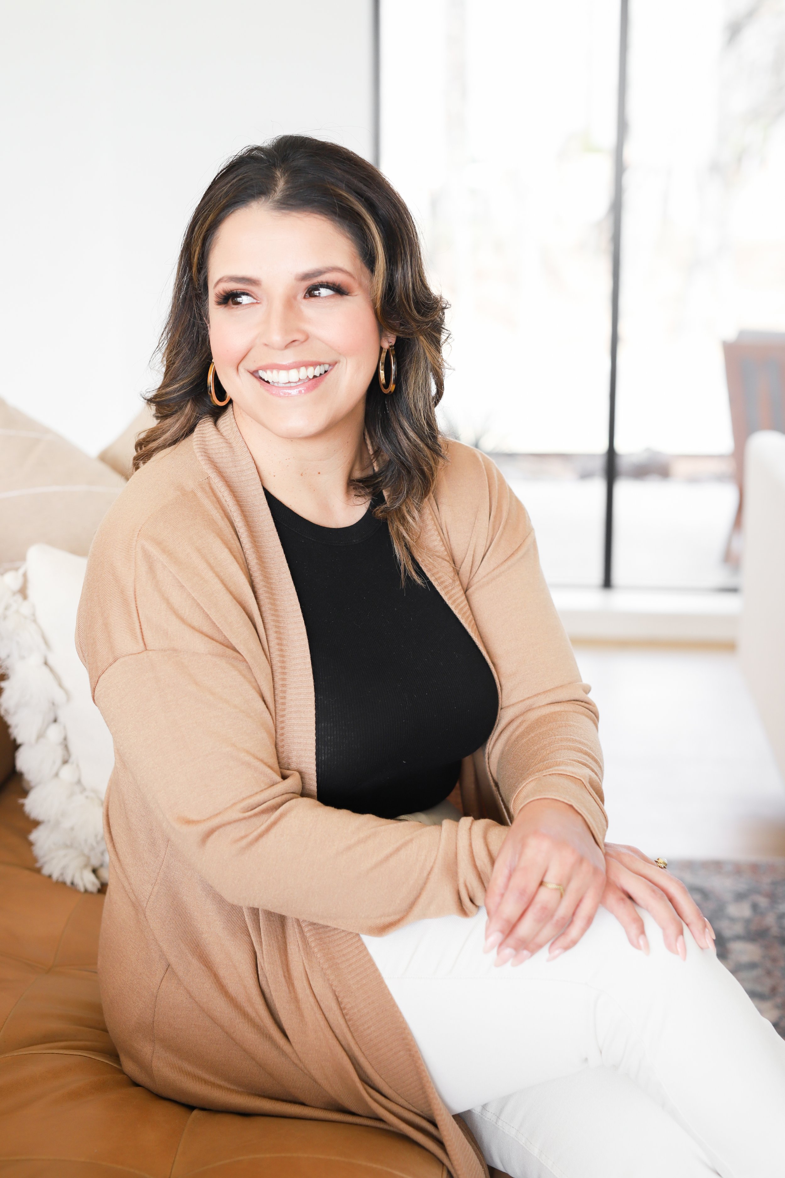 Erica Anaya Branding Session-26.jpg