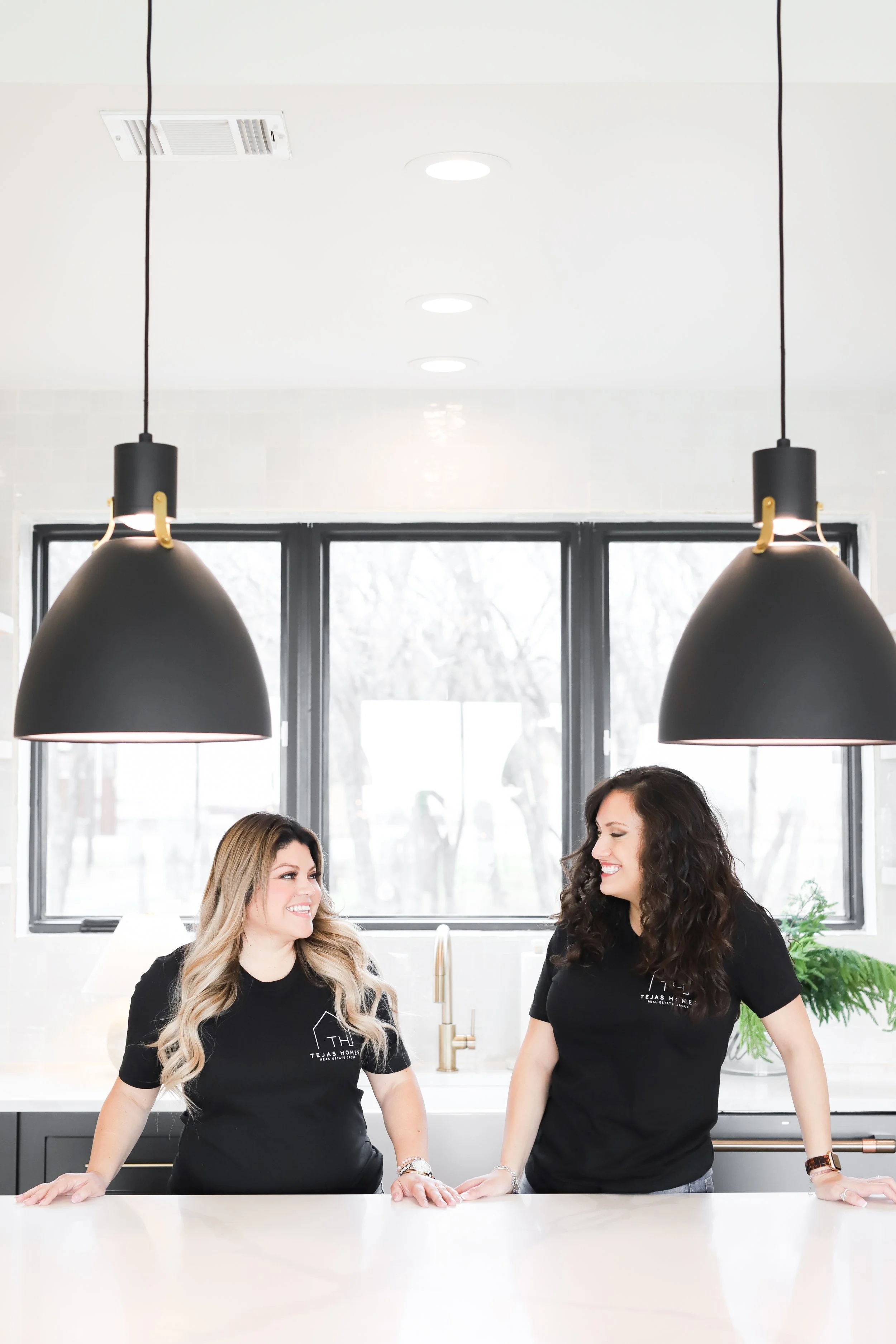 Venesa Acosta Branding Session-74.jpg