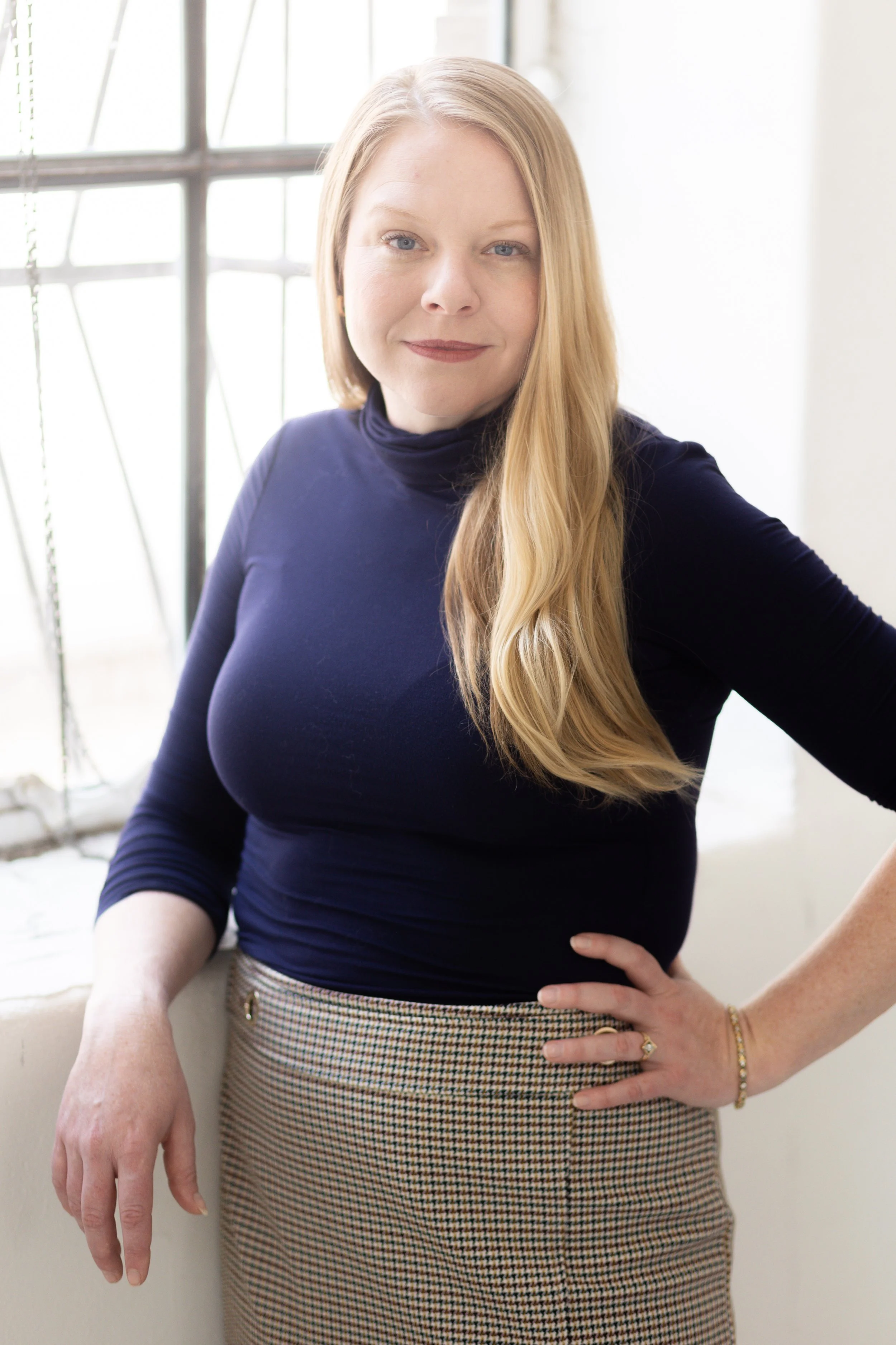 Lauren Olechna Headshot Mini Session-32.jpg