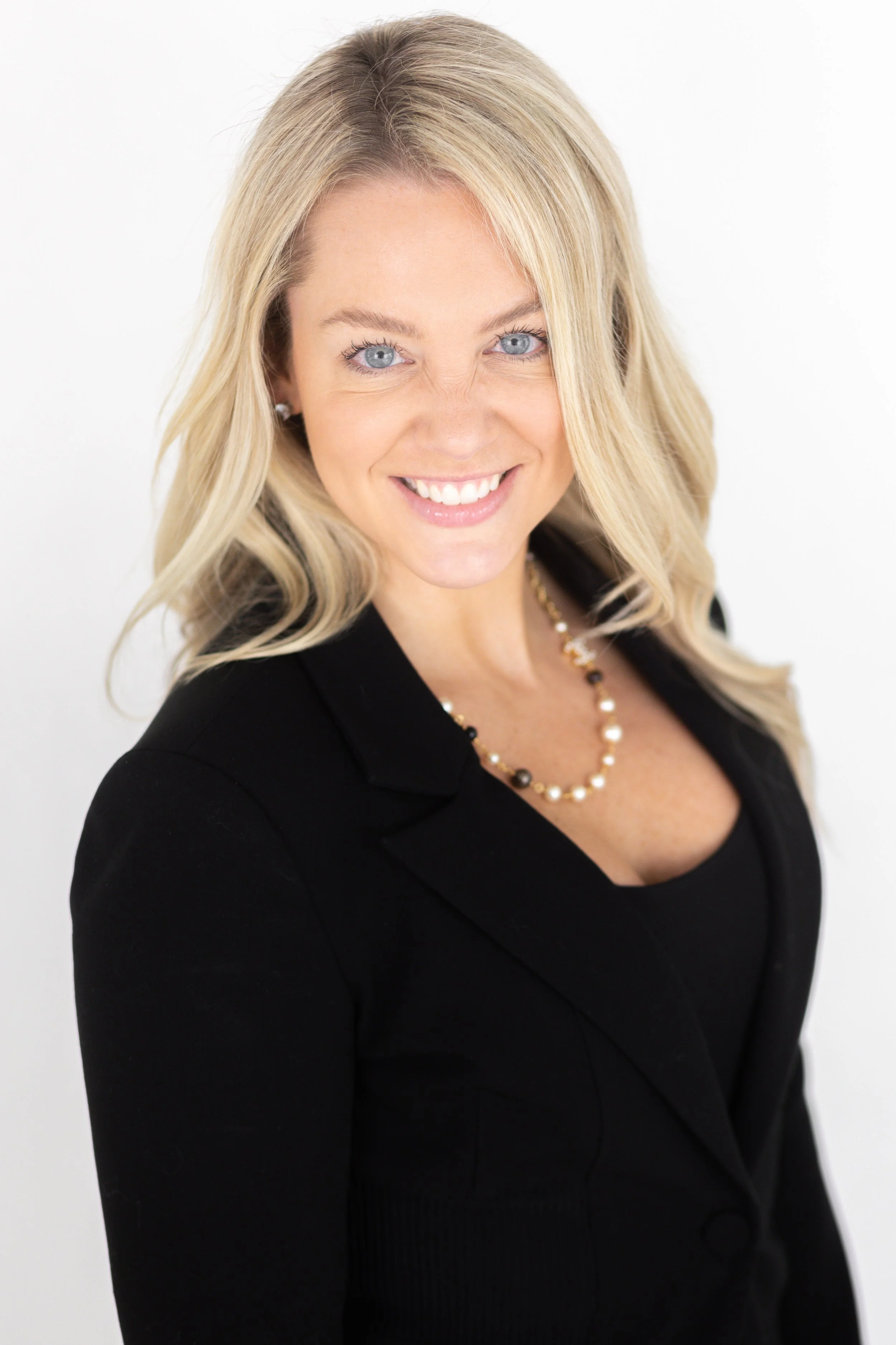 Jesselyn Hayes Headshot Mini Session-16.jpg