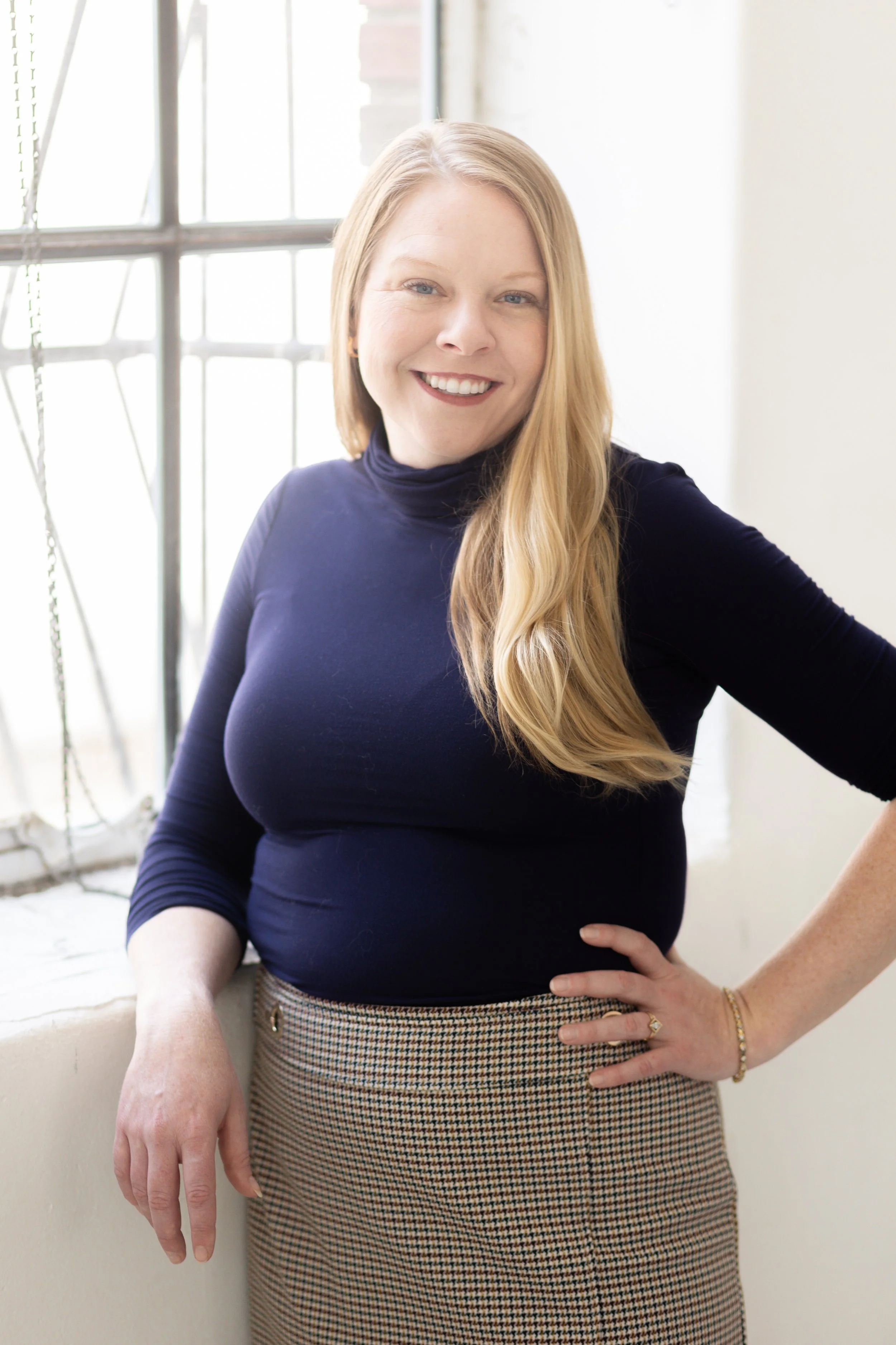 Lauren Olechna Headshot Mini Session-31.jpg