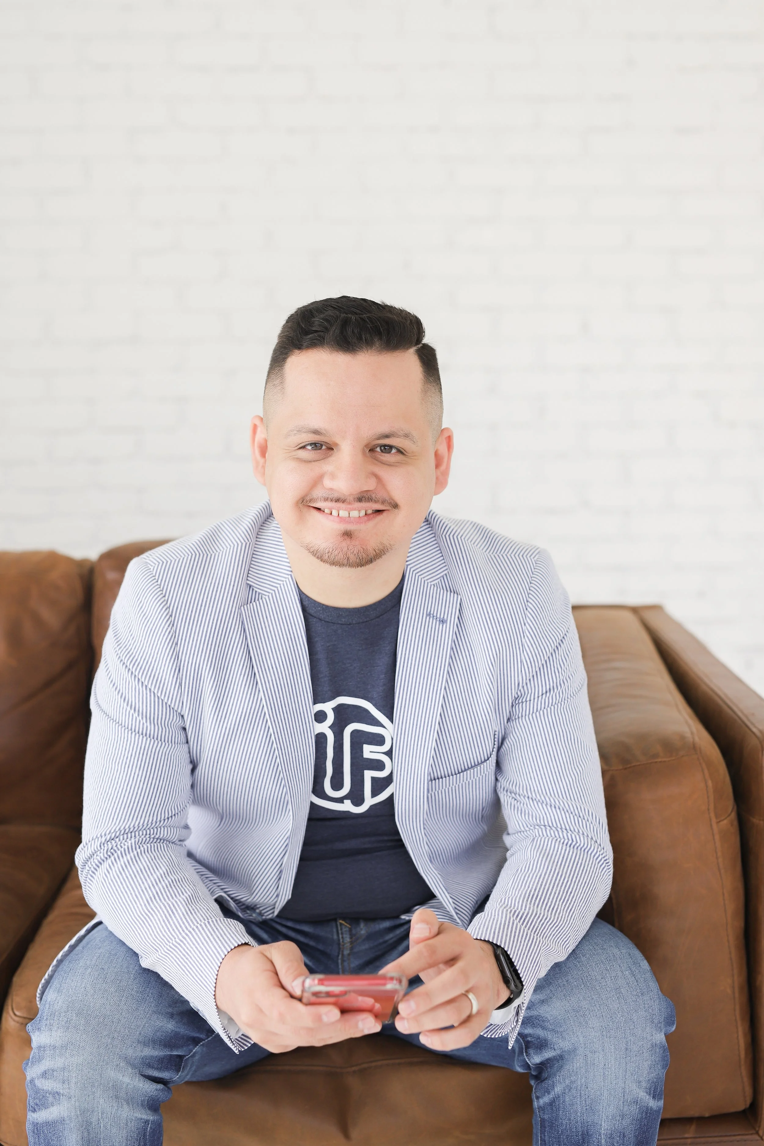 Alex Valle Mini Branding Session-16.jpg