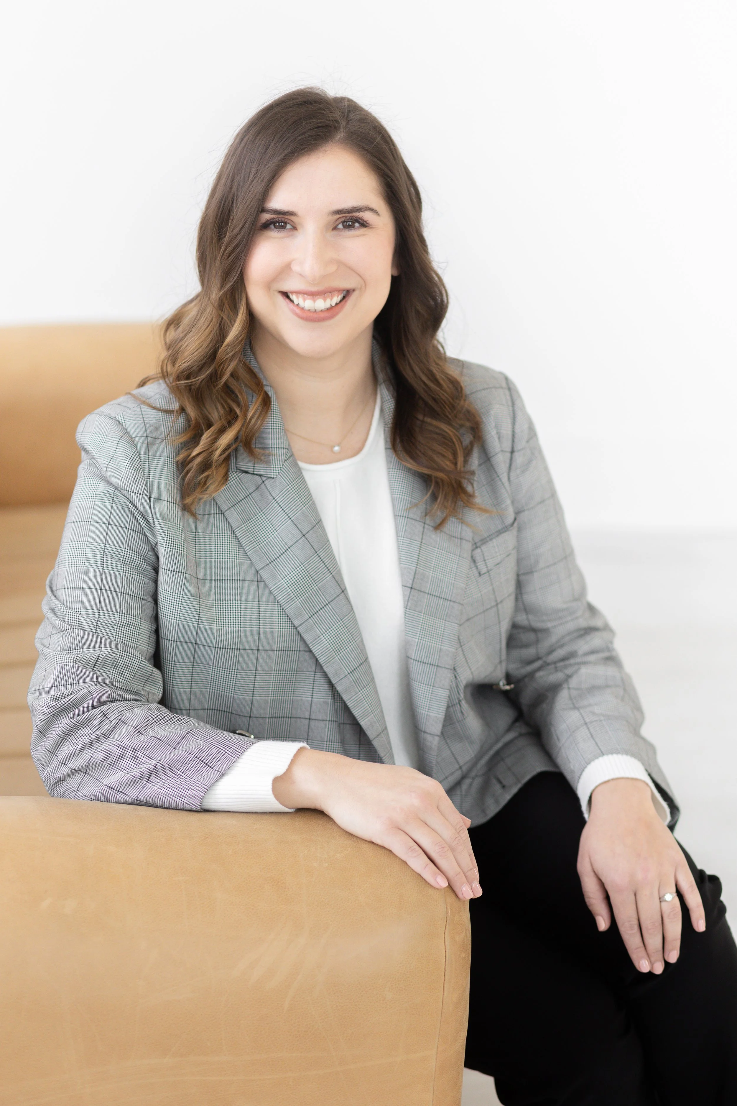 Andrea Thorne-Thomsen Headshot Mini Session-15.jpg