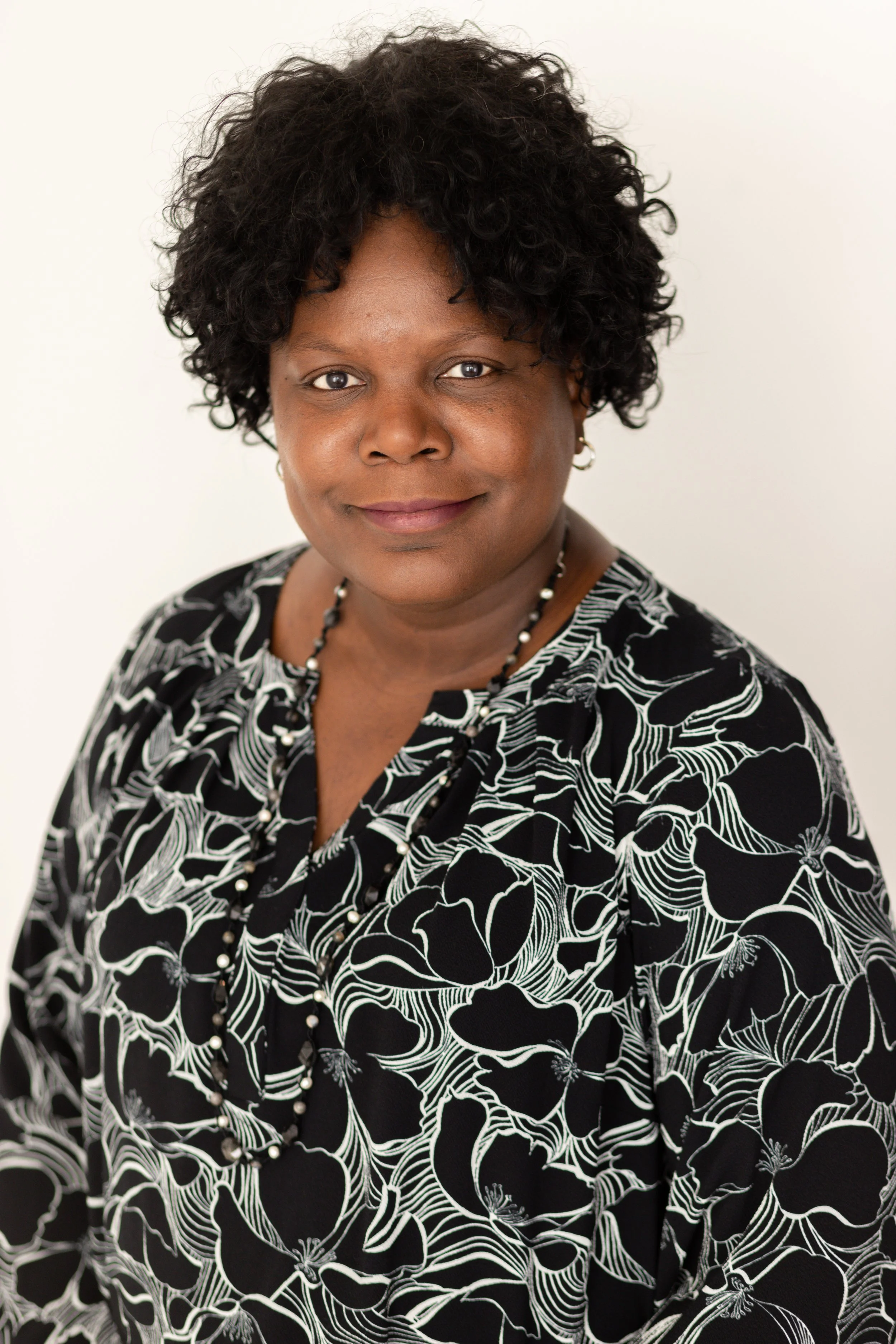 Linda Gallus Headshot Mini Session-2.jpg