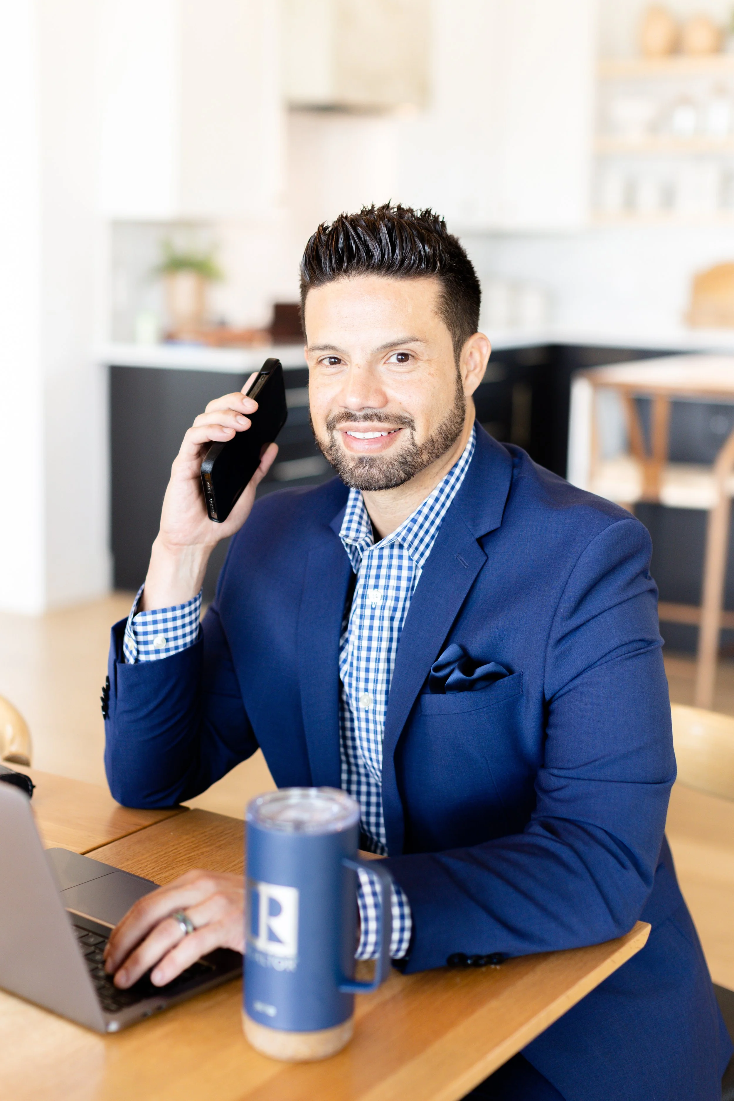 Gustavo Farrach Branding Session-51.jpg