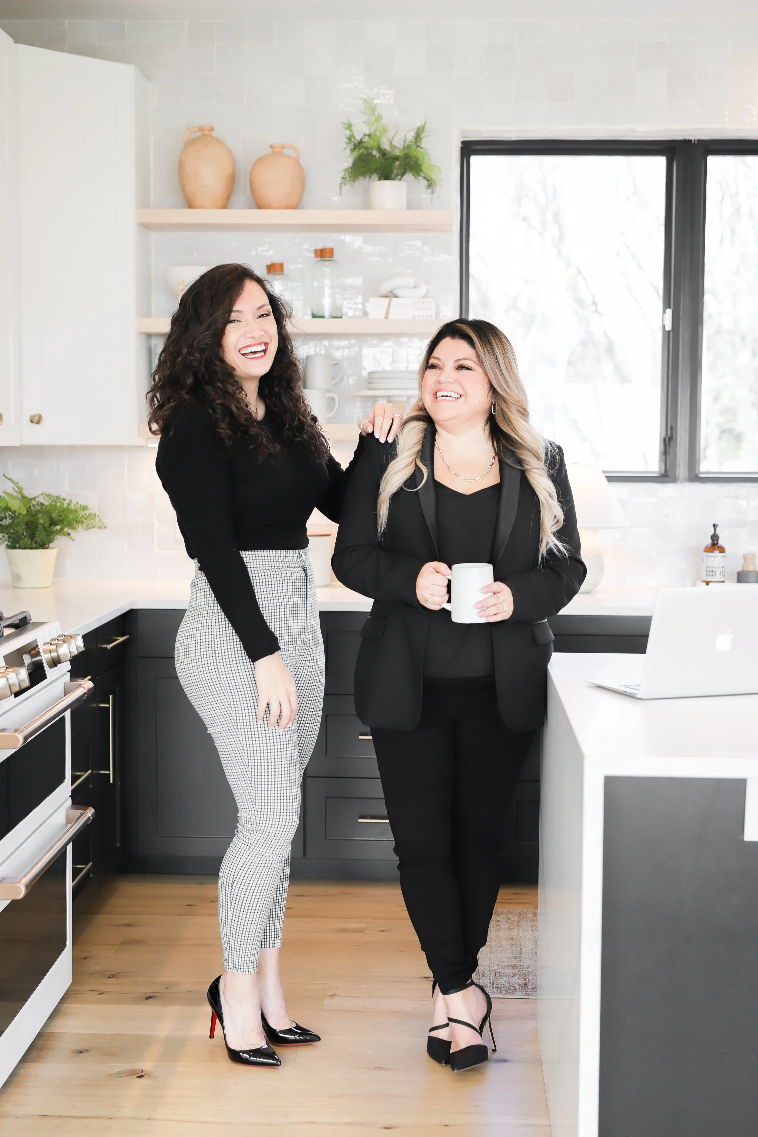 Venesa Acosta Branding Session-14.jpg