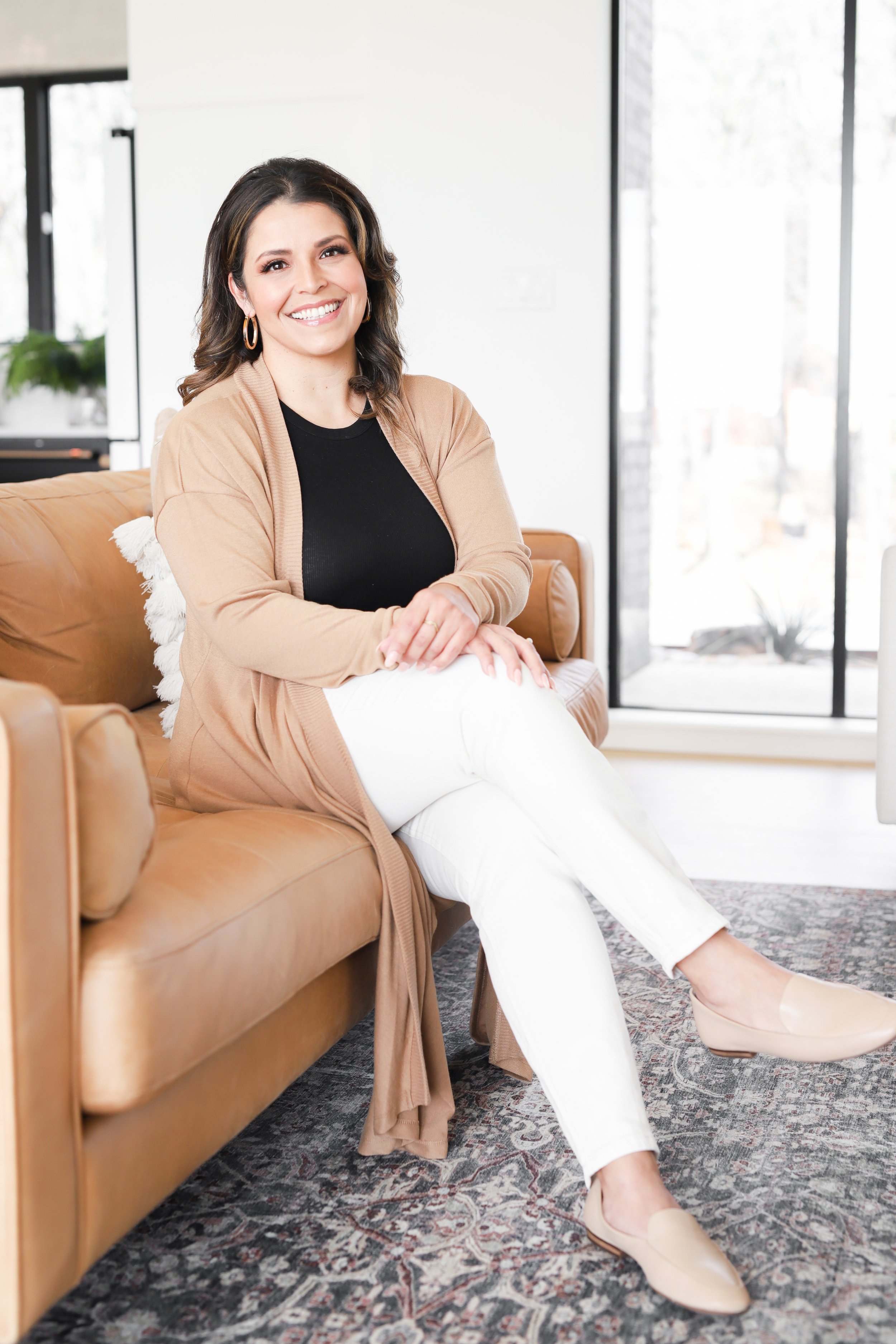 Erica Anaya Branding Session-24.jpg