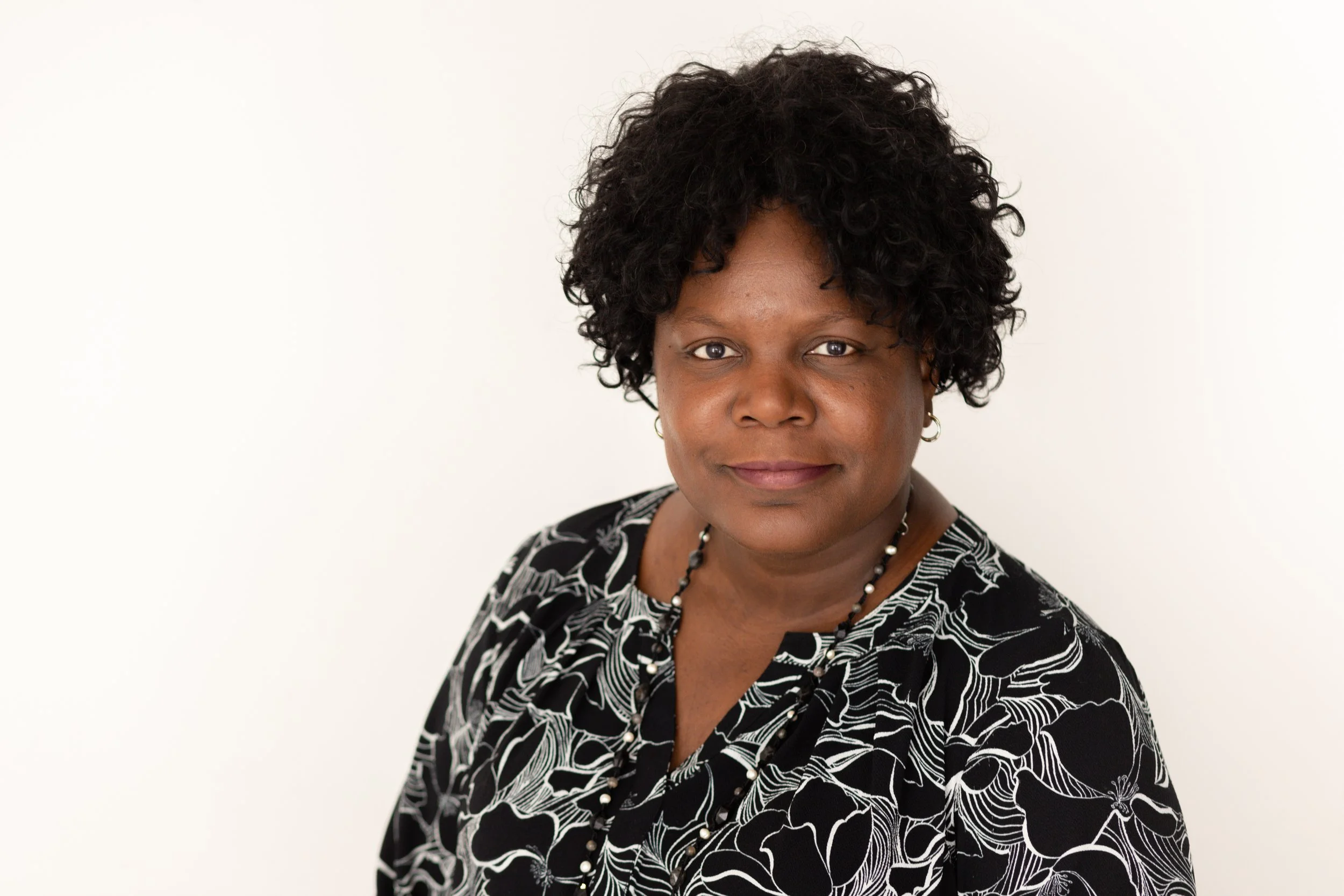 Linda Gallus Headshot Mini Session-4.jpg