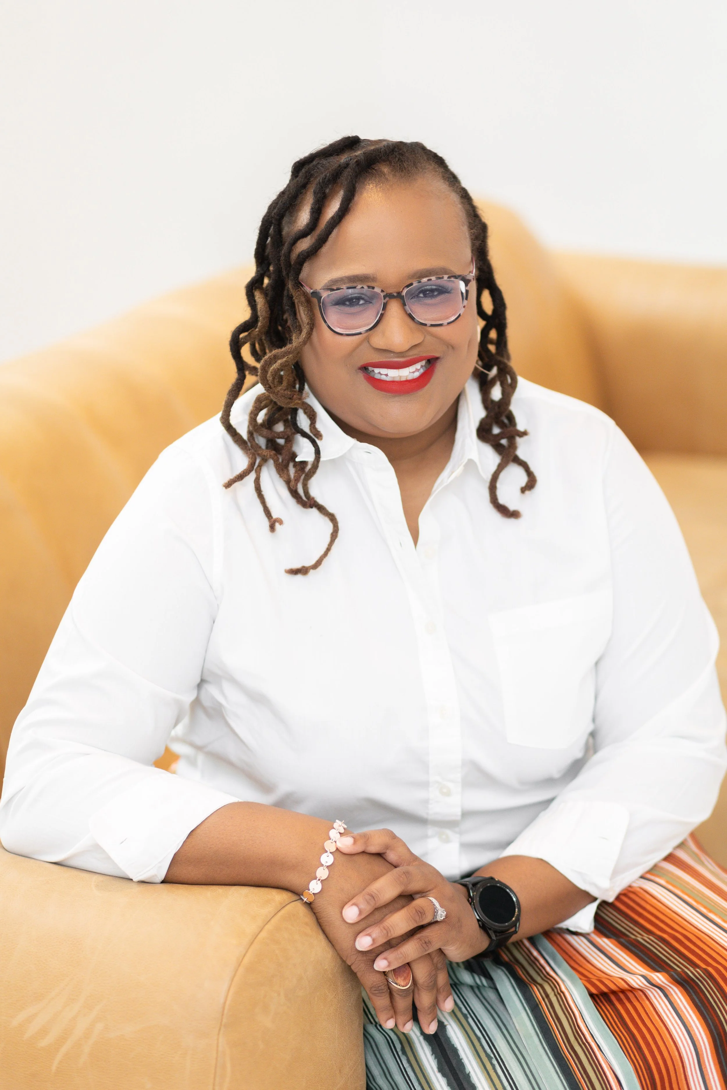 Roberta McKnight-Dupas Headshot Mini Session-17.jpg