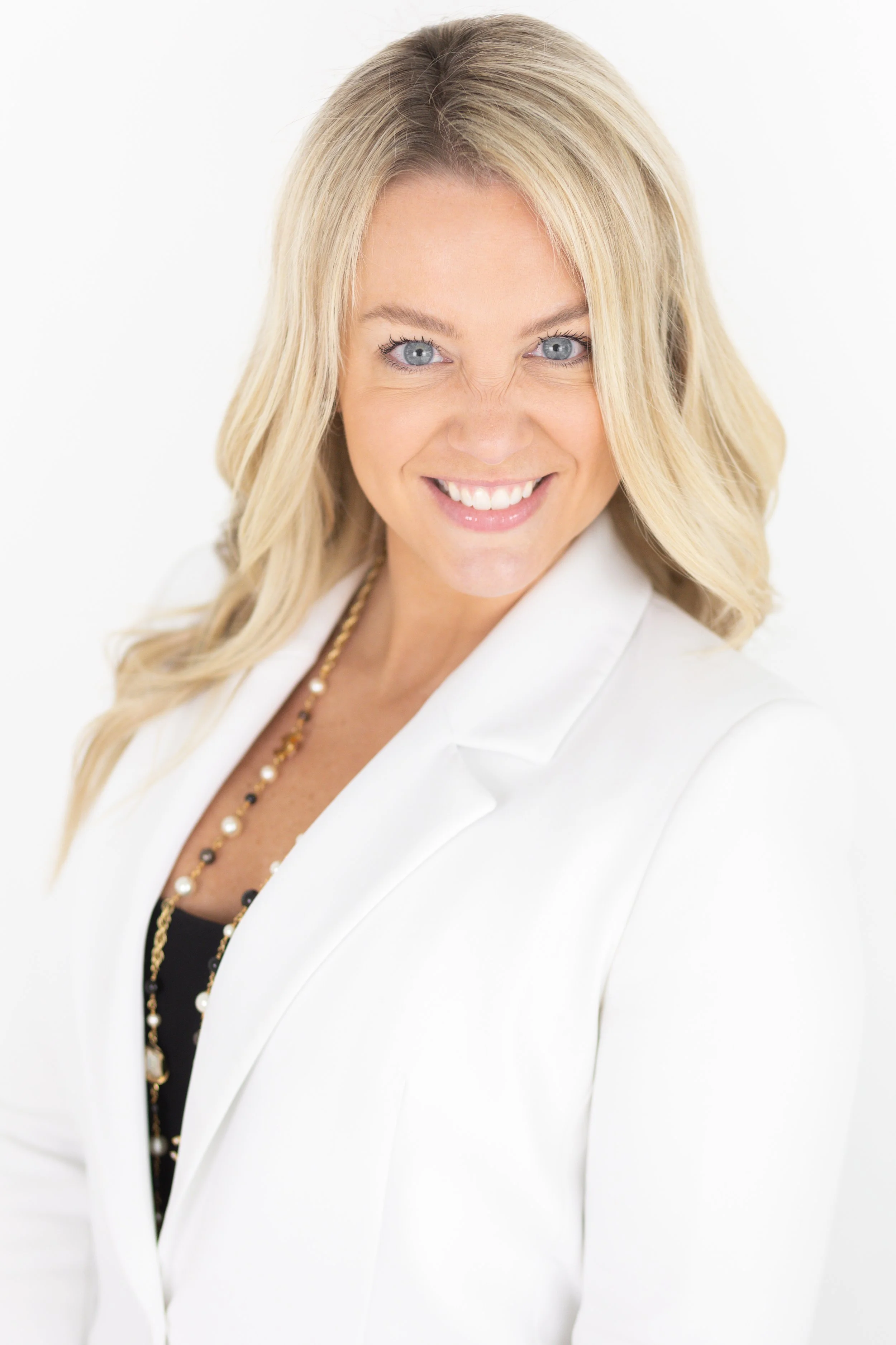 Jesselyn Hayes Headshot Mini Session-7.jpg