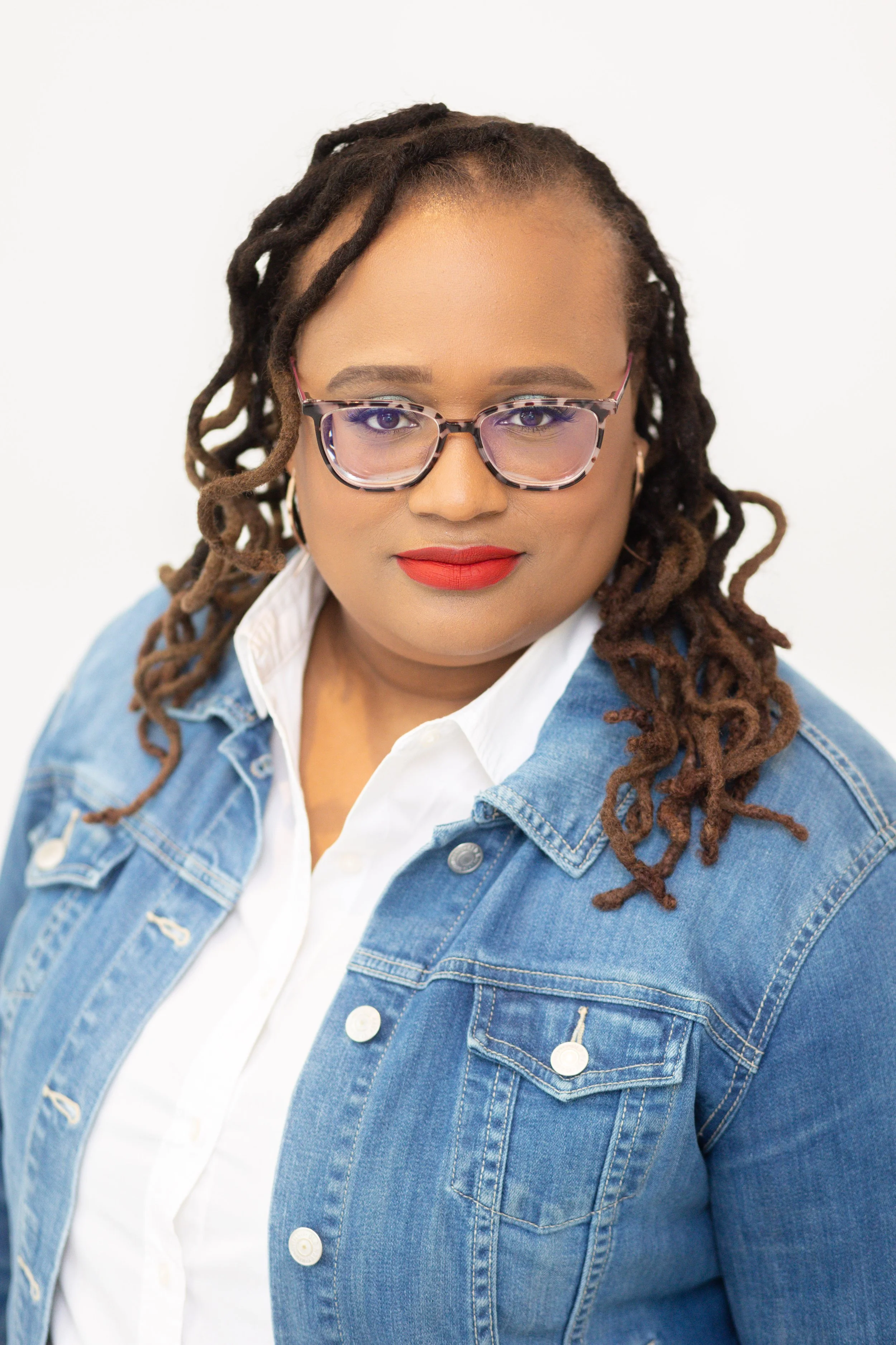 Roberta McKnight-Dupas Headshot Mini Session-4.jpg