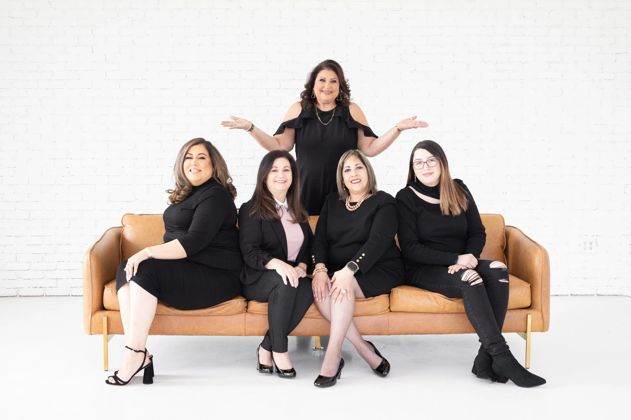 Amelia Valdez Branding Session -73.jpg