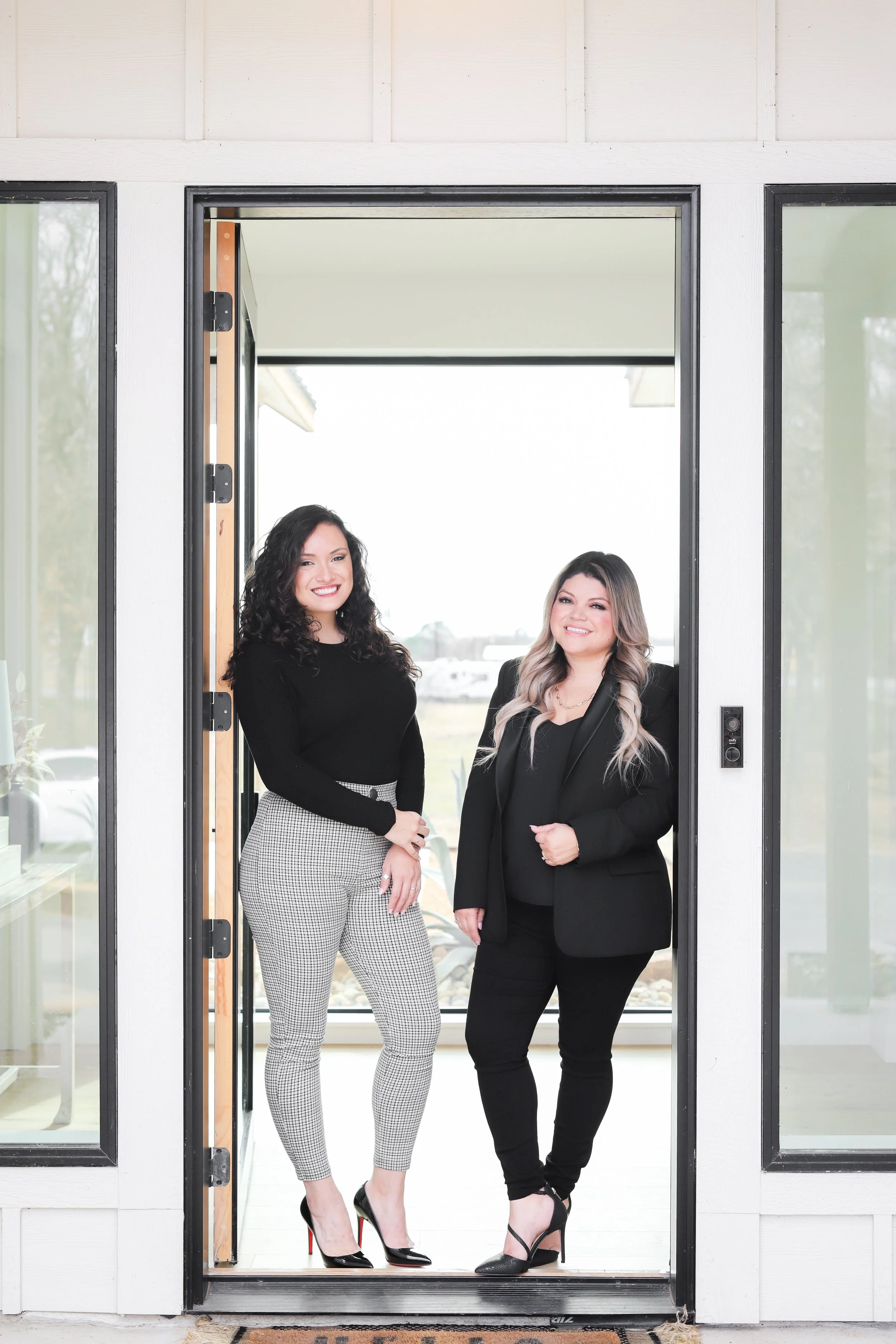 Venesa Acosta Branding Session-40.jpg