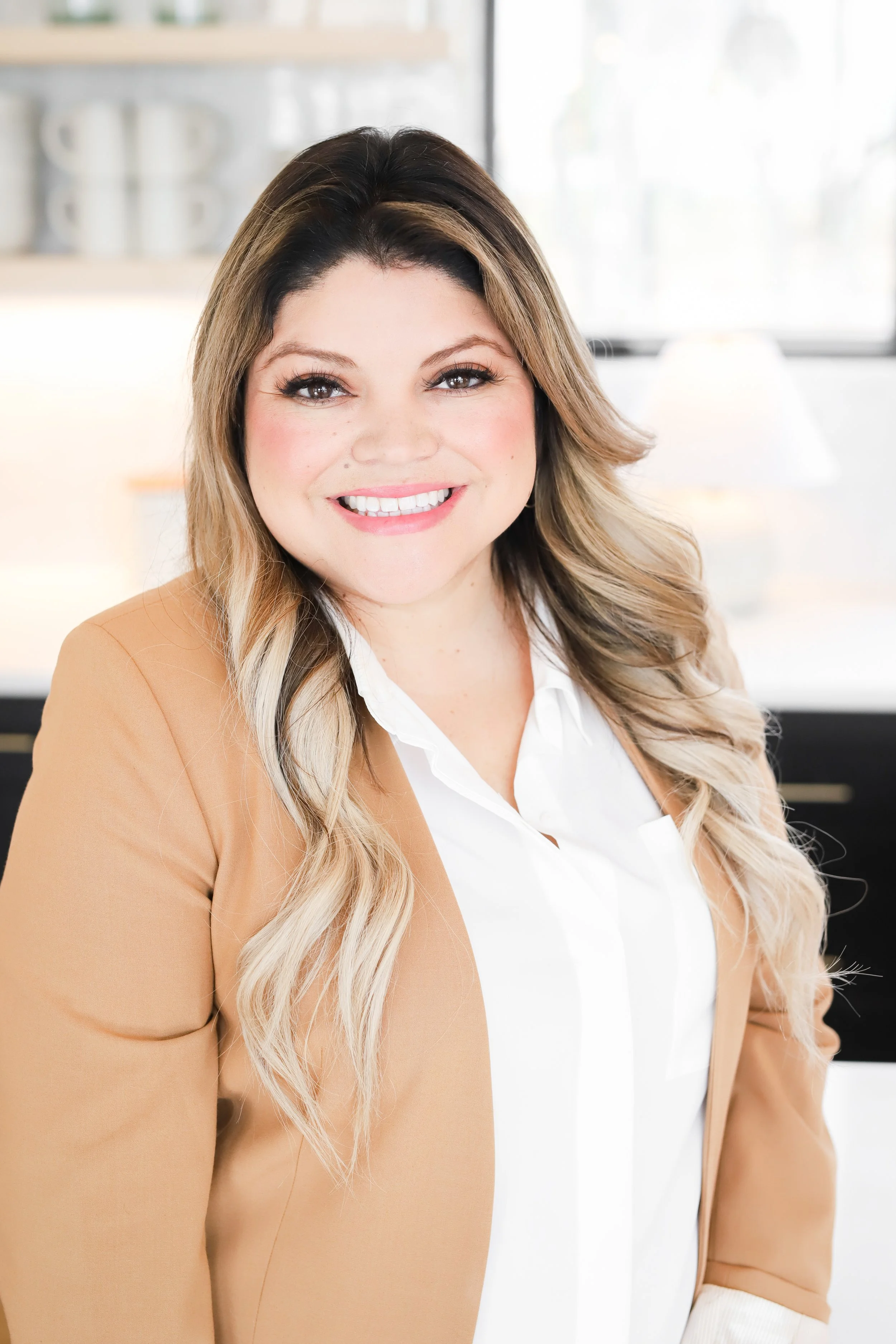 Venesa Acosta Branding Session-106.jpg